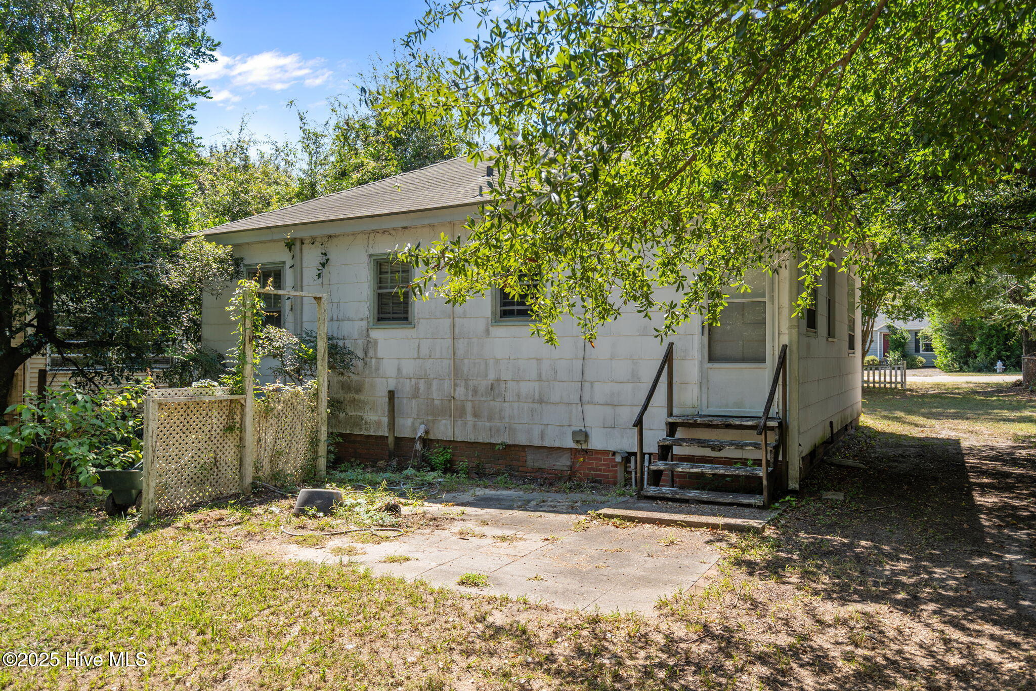 2061 Burnett Boulevard, Wilmington, NC 28401 – photo 3: 3-web-or-mls-DSC06489