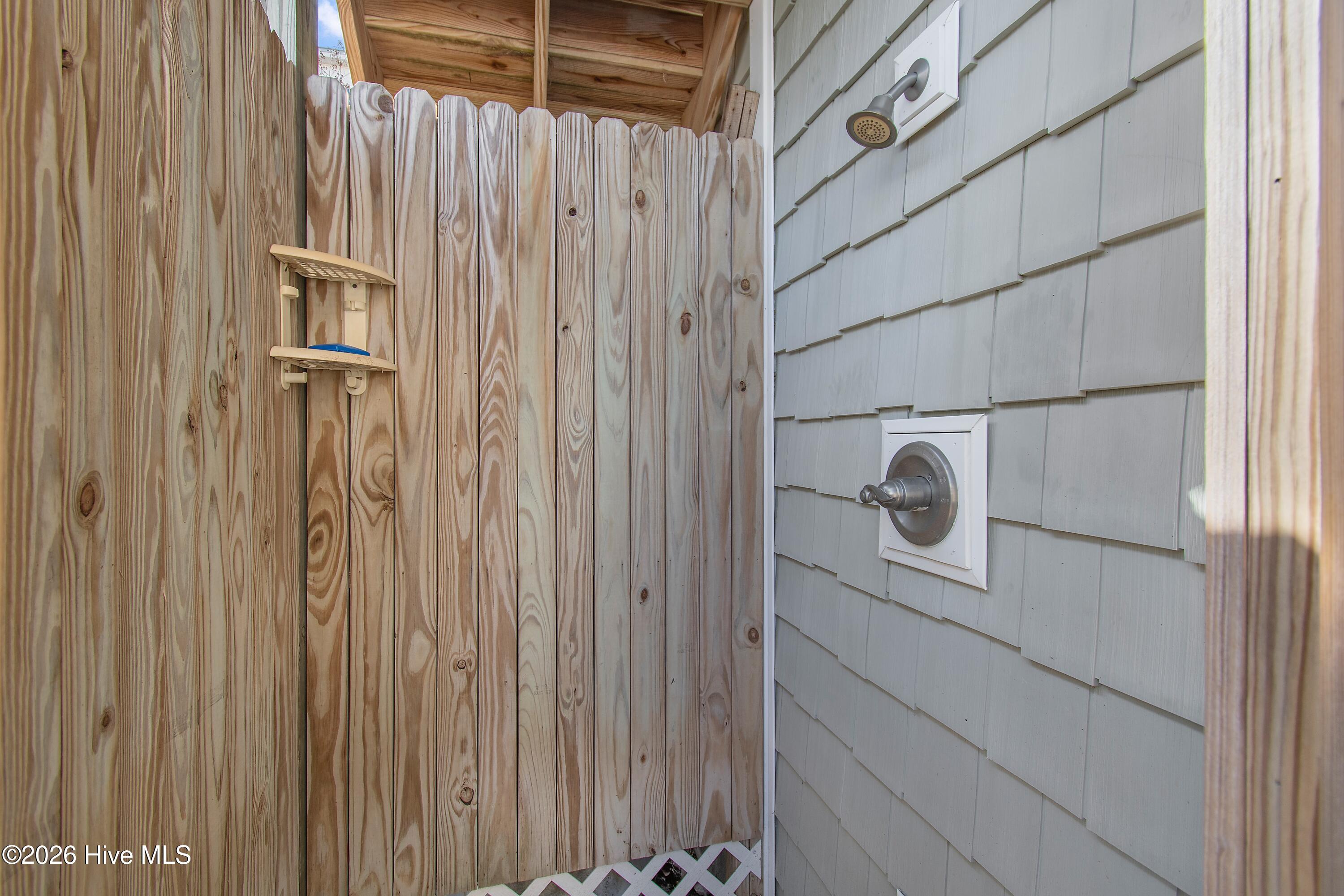 100552486 | Photo 50