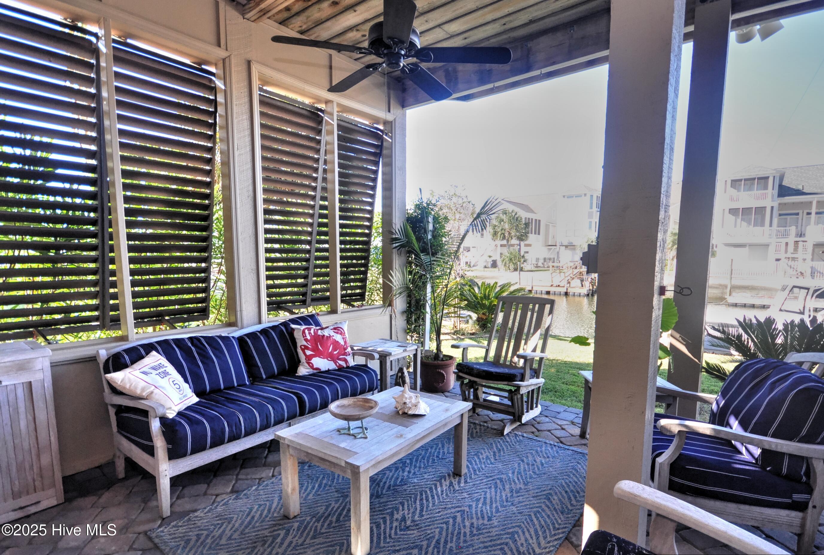 100537753 | Photo 53