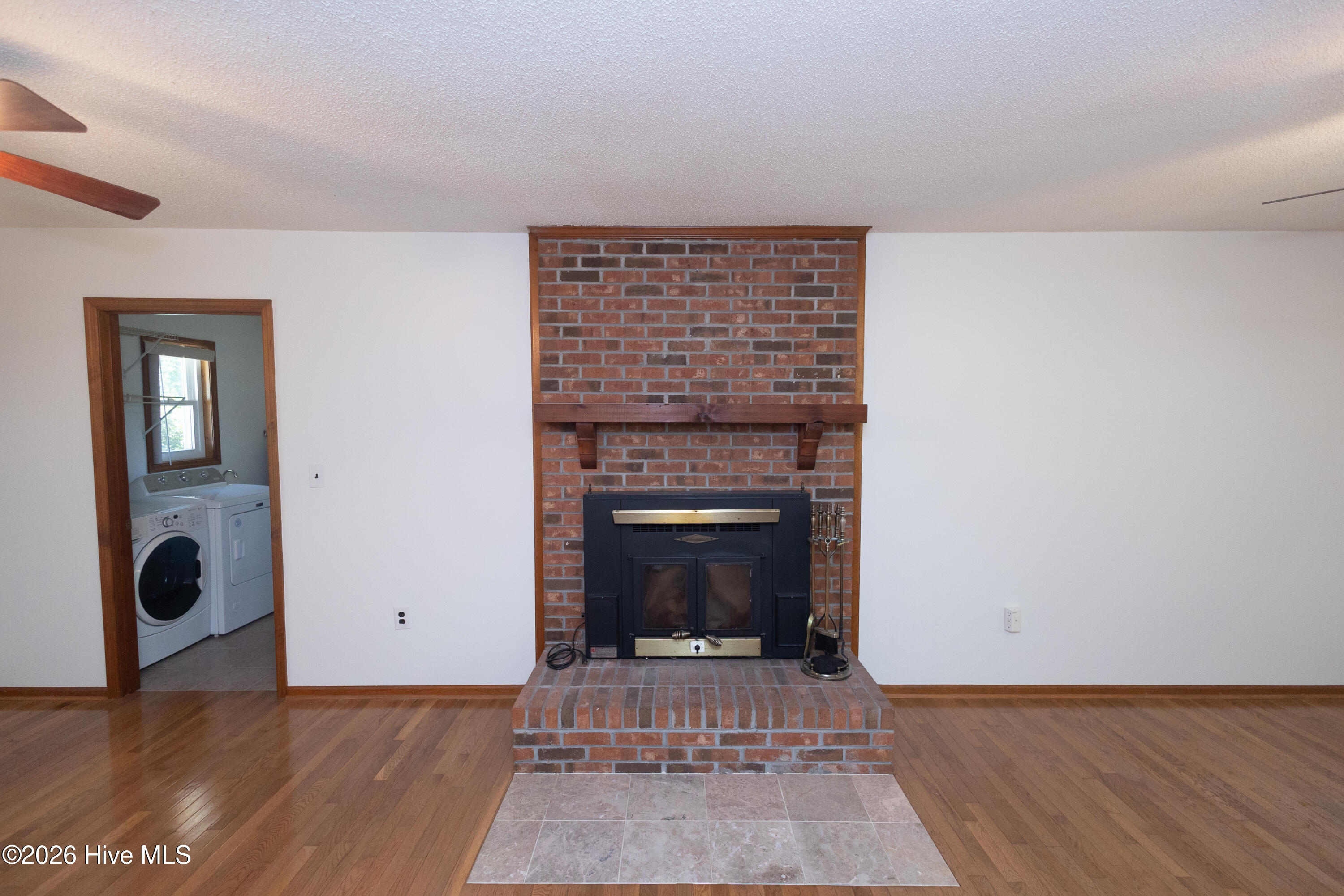 100569275 | Photo 10