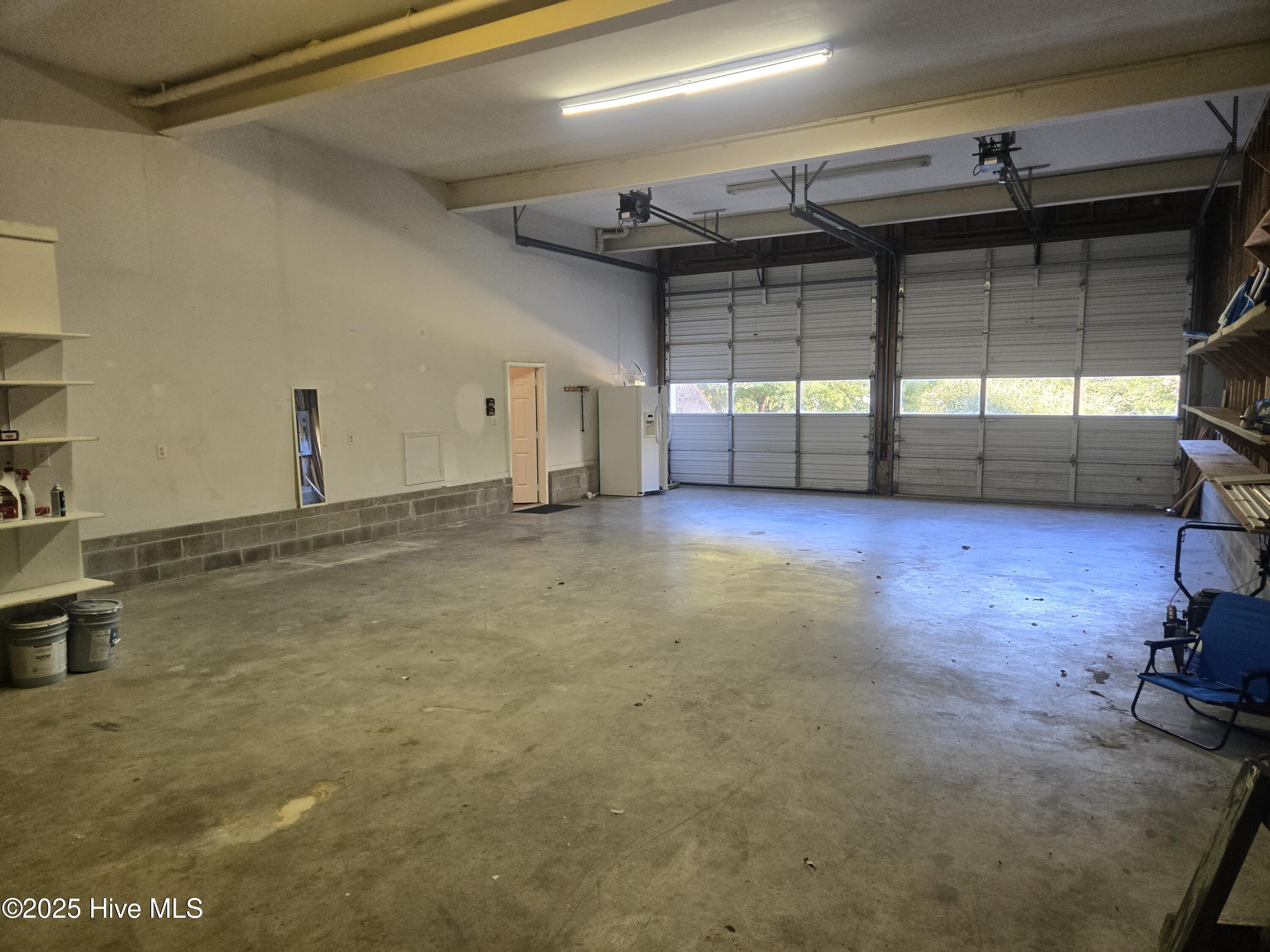 100542844 | Photo 14