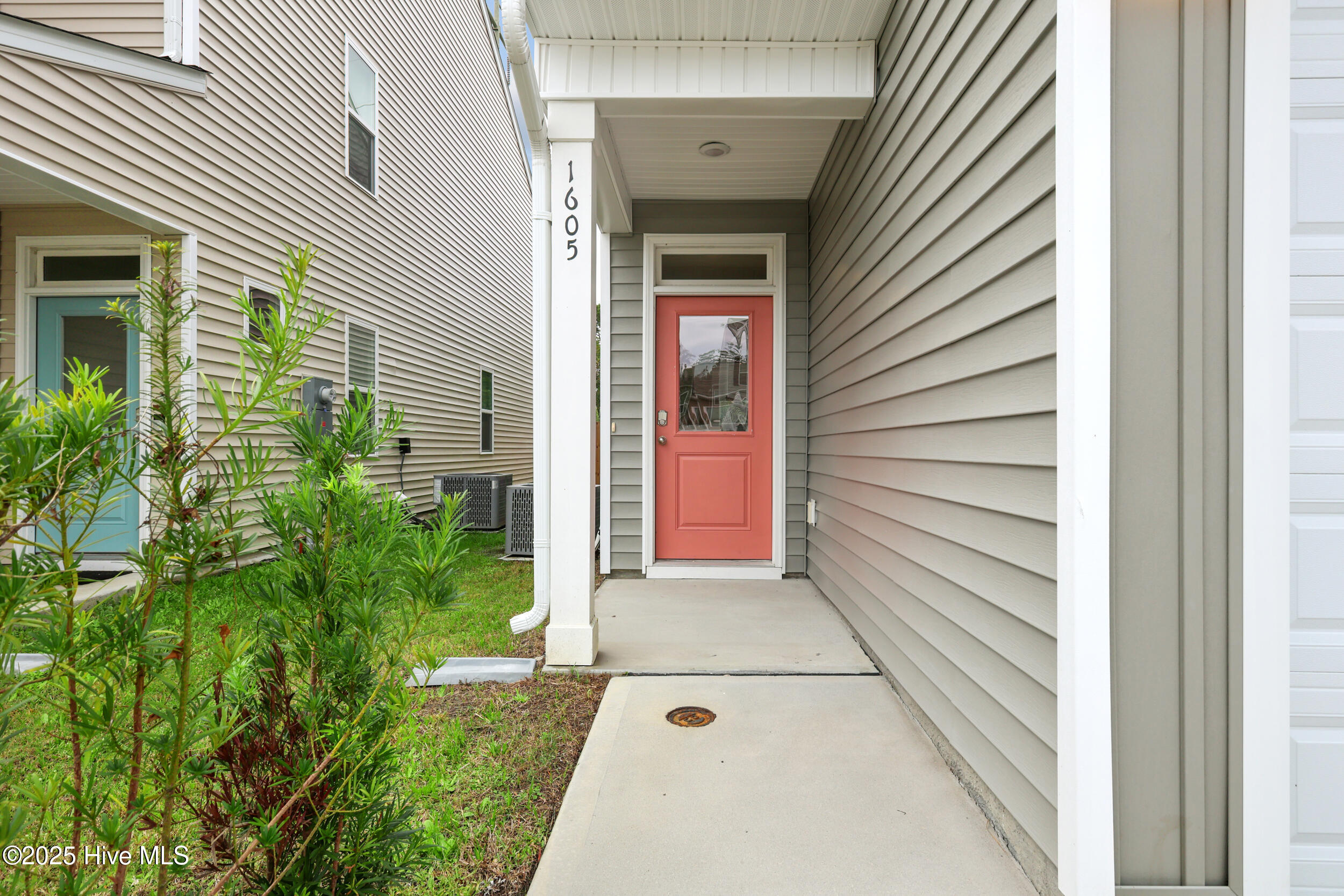 1605 Corbett Street, Wilmington, NC 28401 – photo 4: 4_img_9208