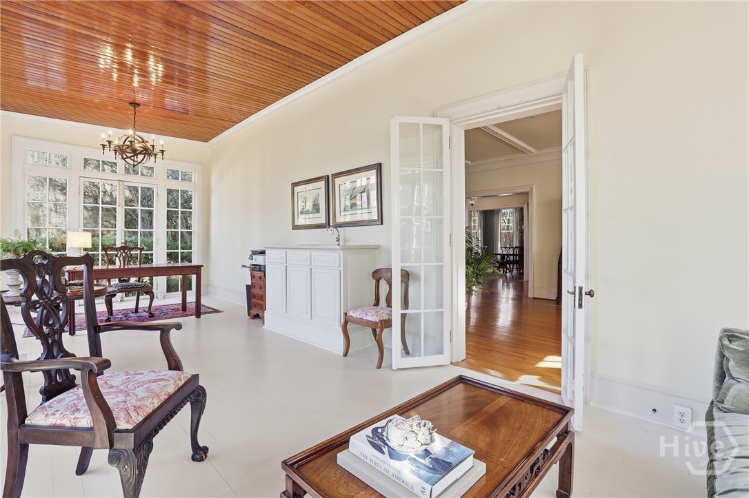 103 E 51st Street, Savannah, GA 31405 Listing Photo  19