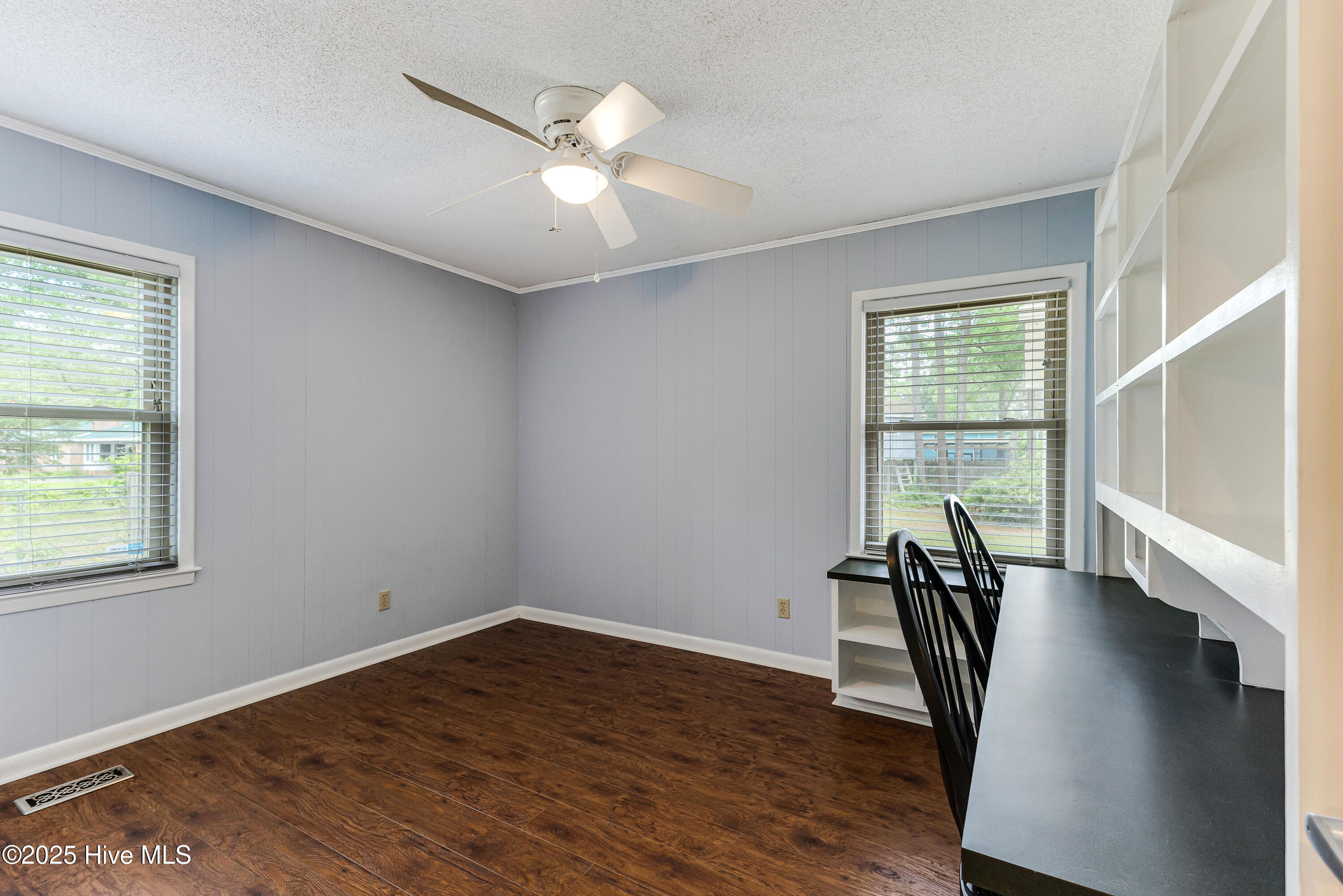 100523240 | Photo 21