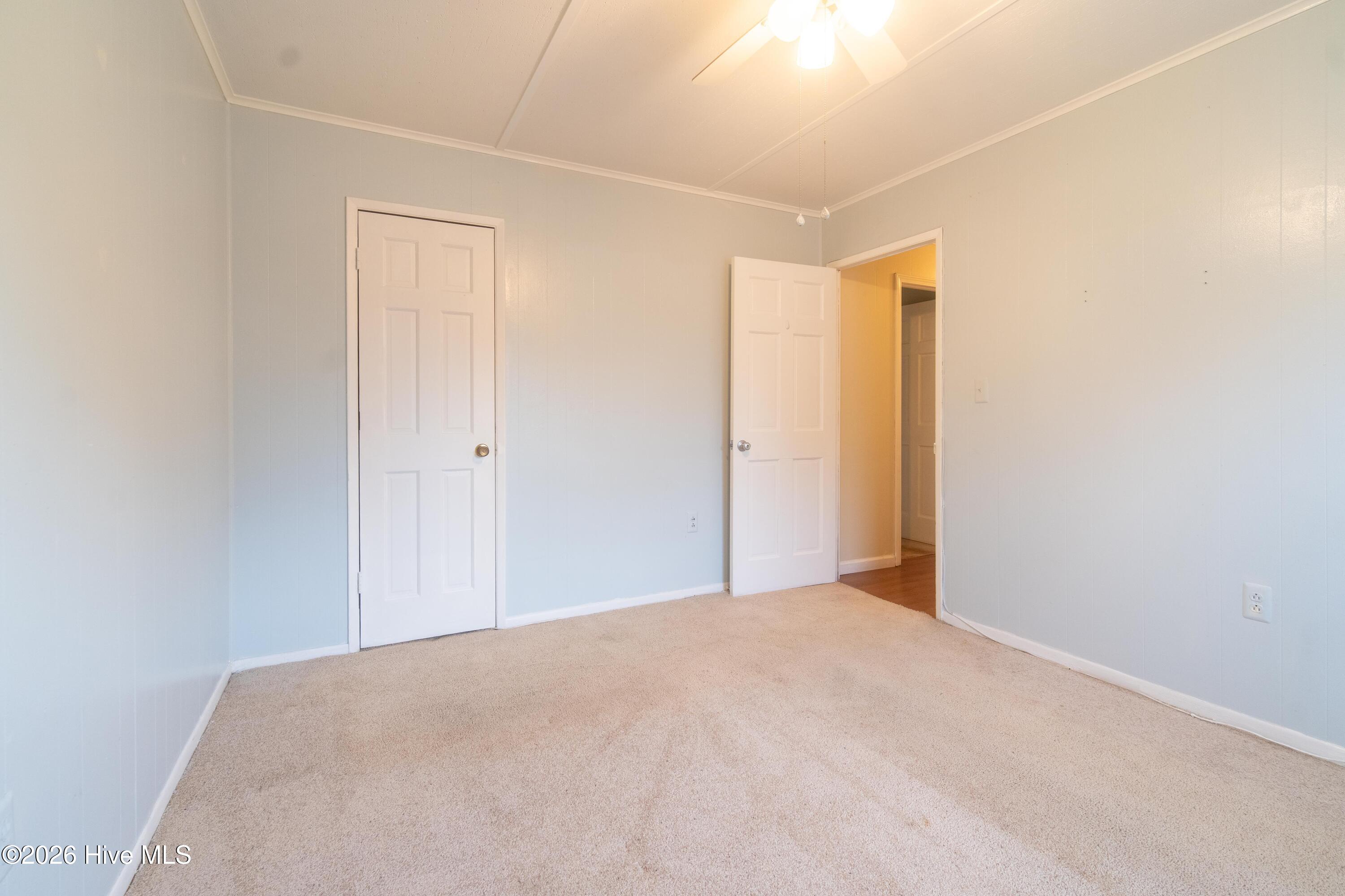 100557302 | Photo 19