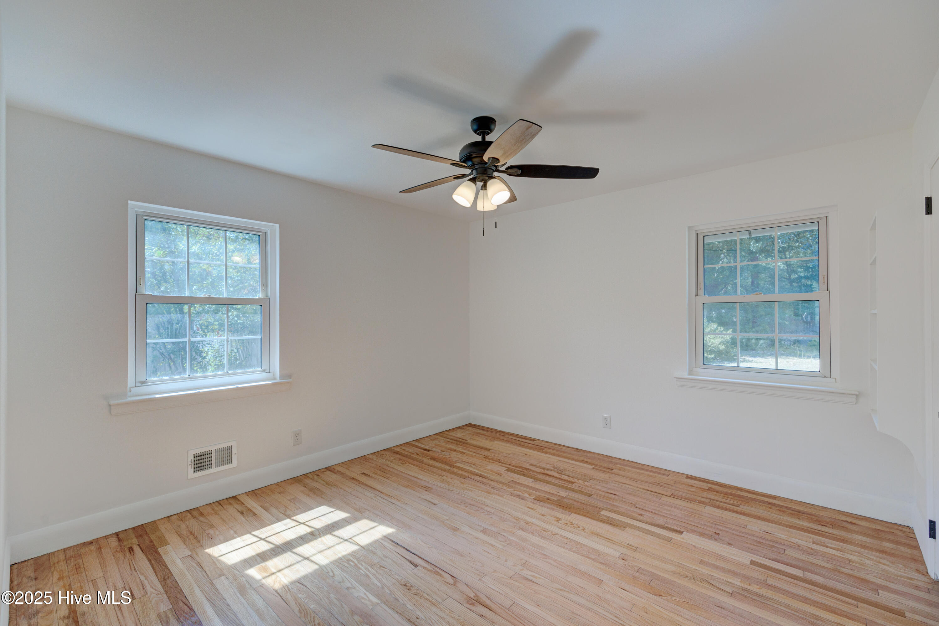 100531788 | Photo 39