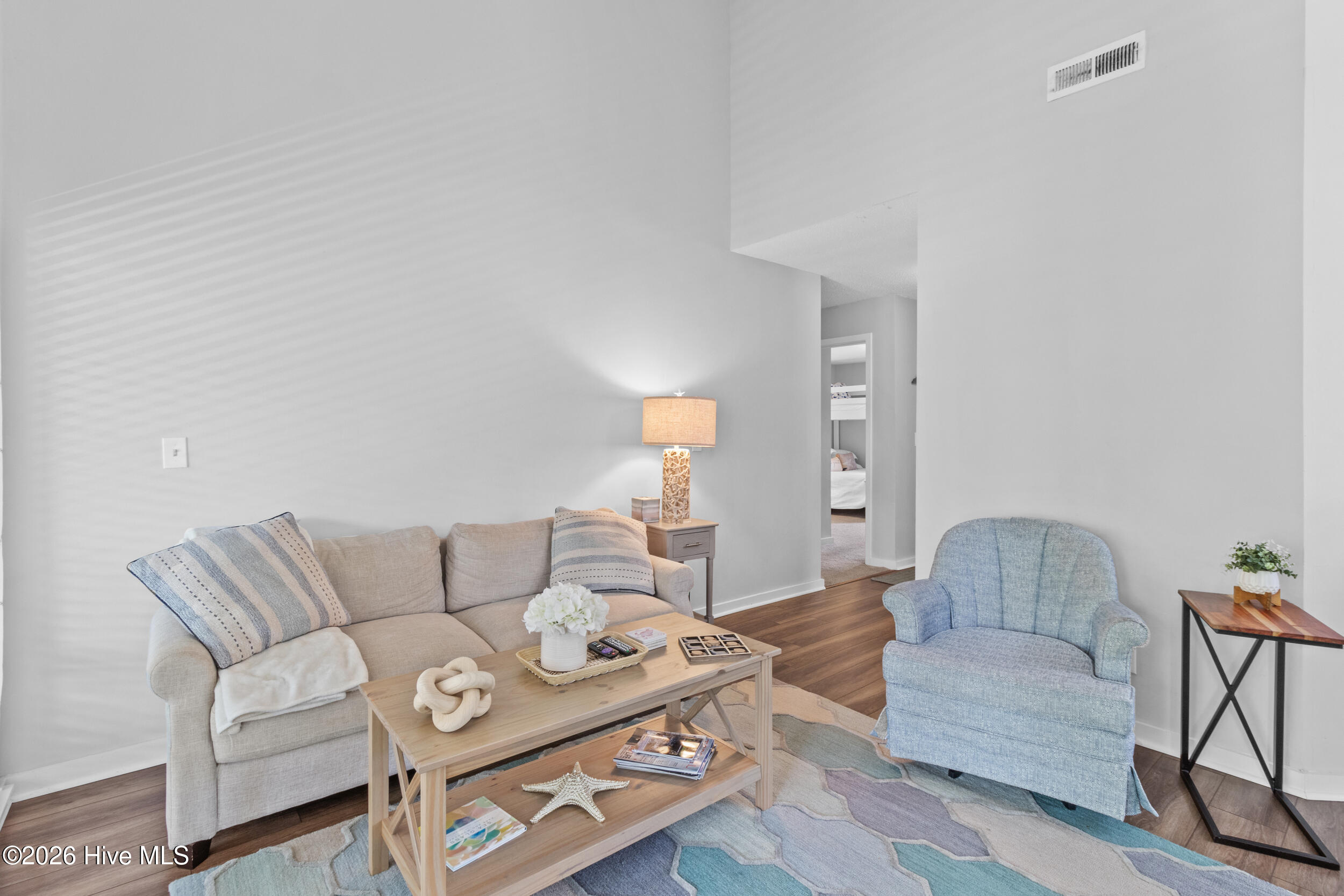 100559667 | Photo 14