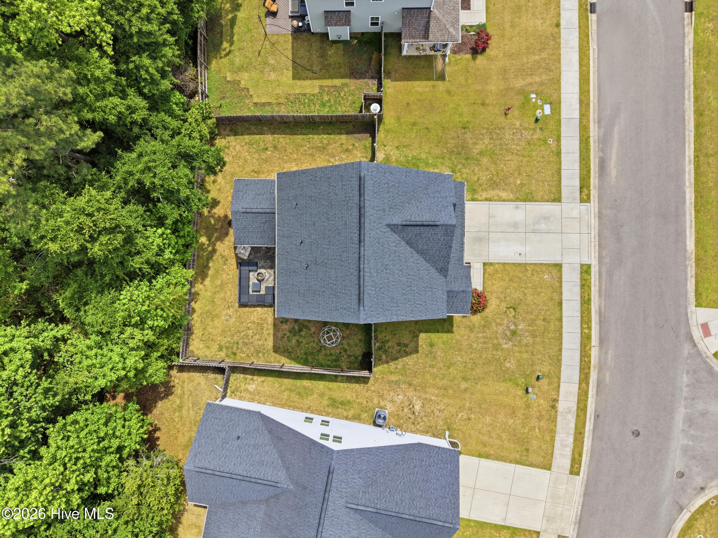 100570398 | Photo 37