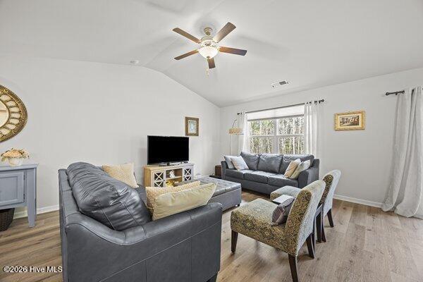 100561159 | Photo 23