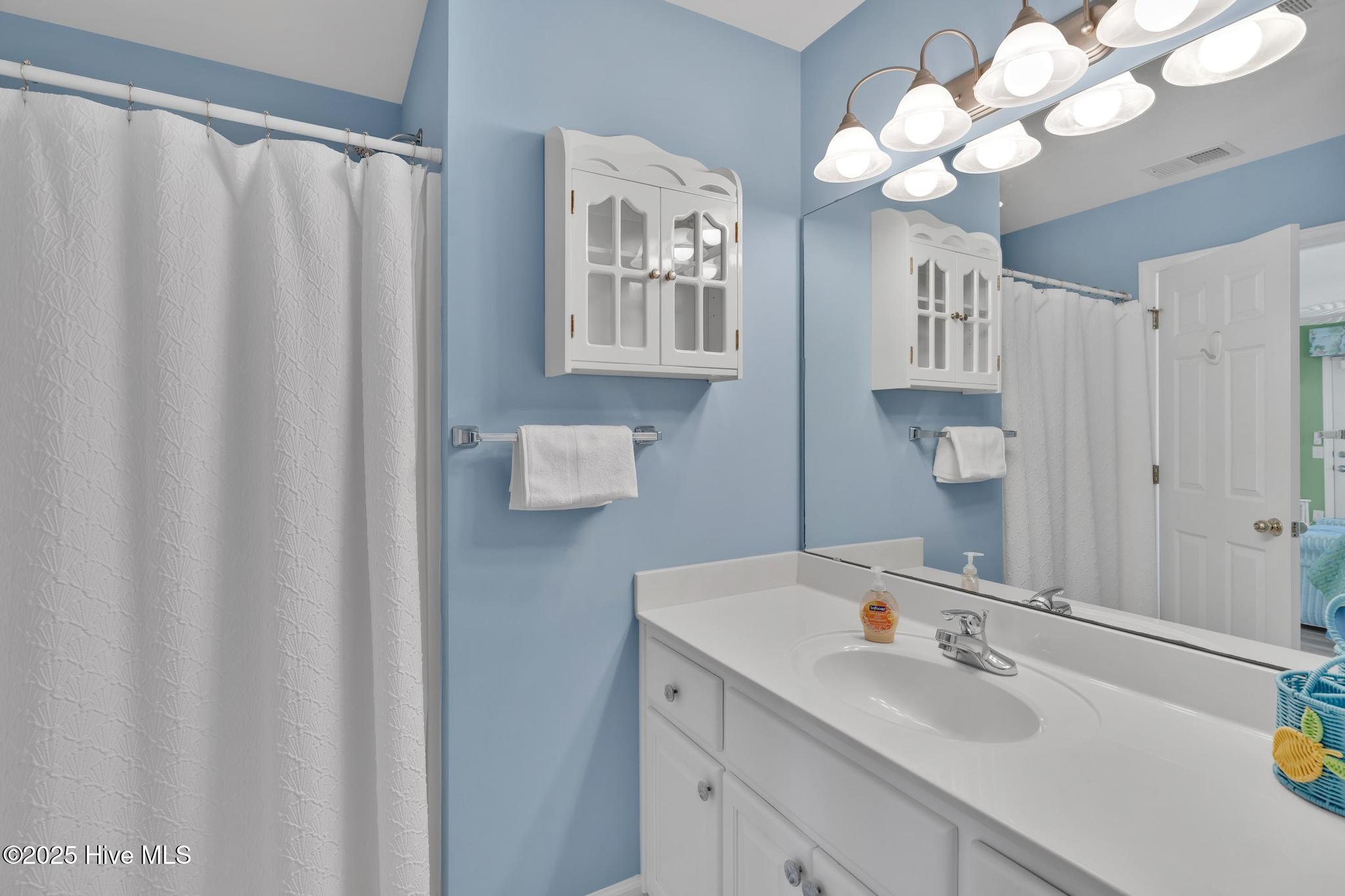 100516997 | Photo 62