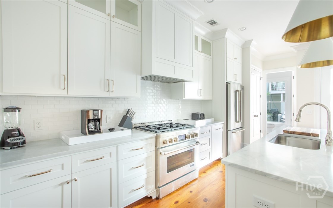 320 E Hall Street, Savannah, GA, 31401