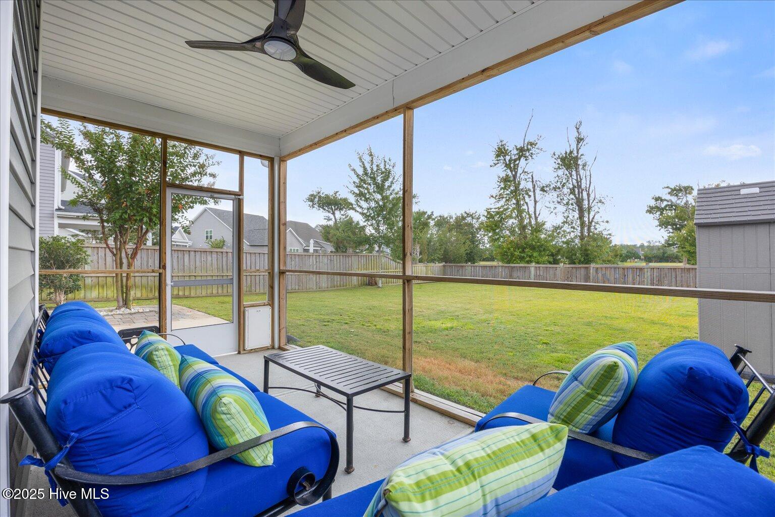 100530292 | Photo 41