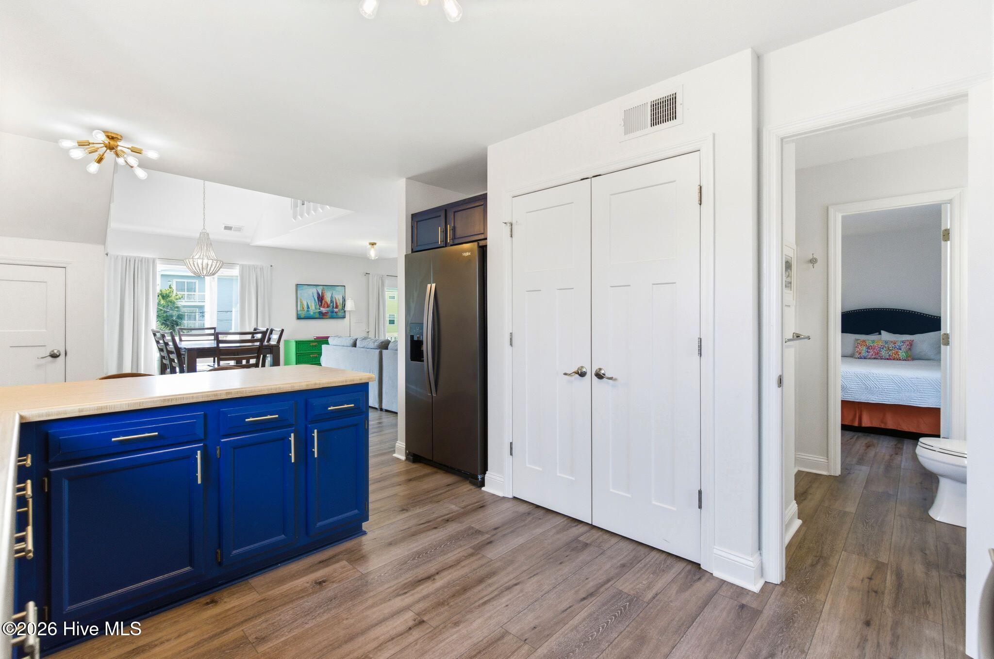 100567797 | Photo 22