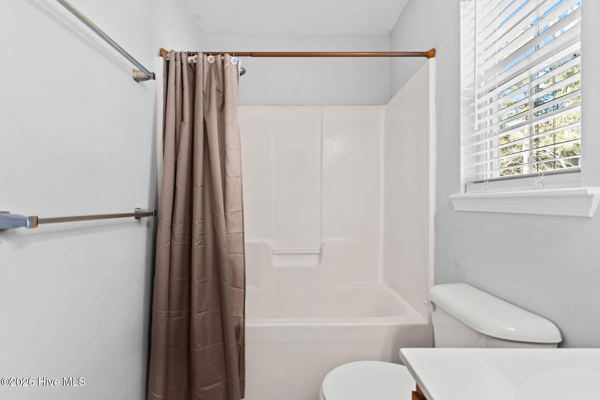 100553429 | Photo 23