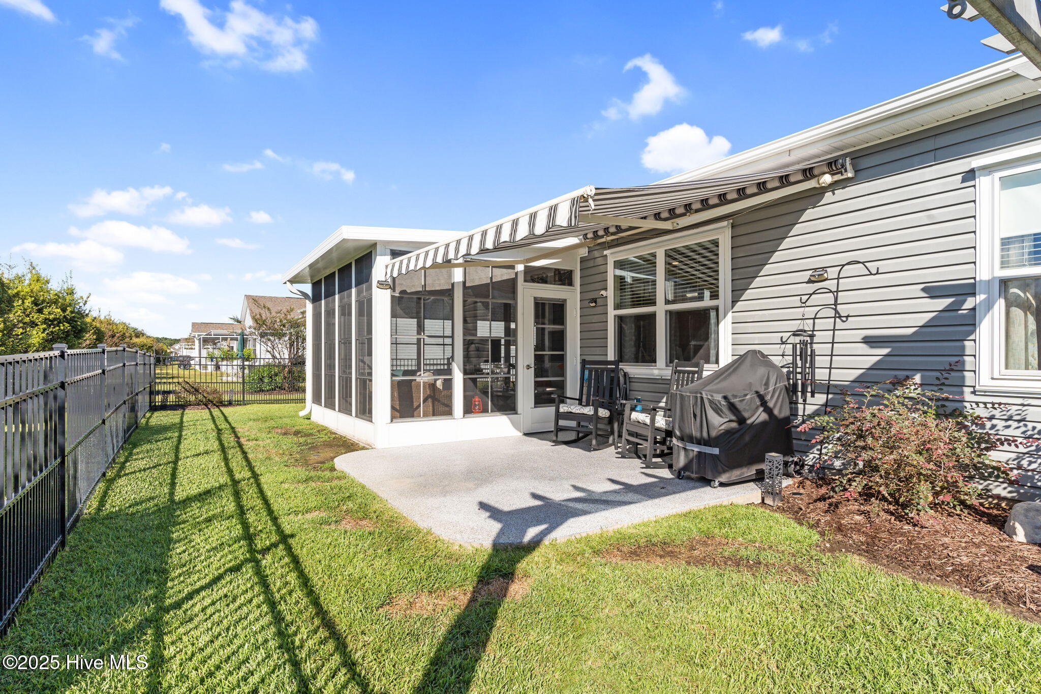 100535232 | Photo 38