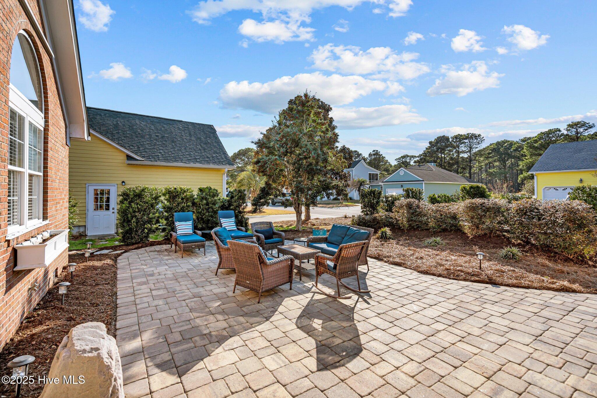 730 Settlers Lane, Kure Beach, NC 28449 – photo 3: 730 Settlers Lane
