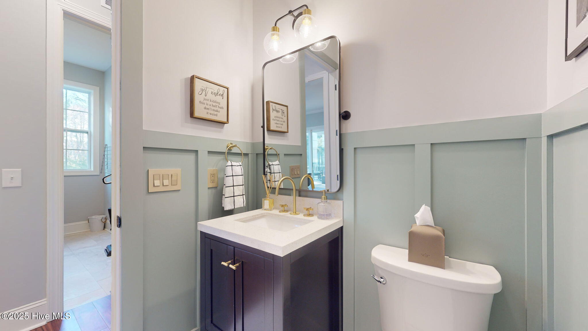 100518593 | Photo 24