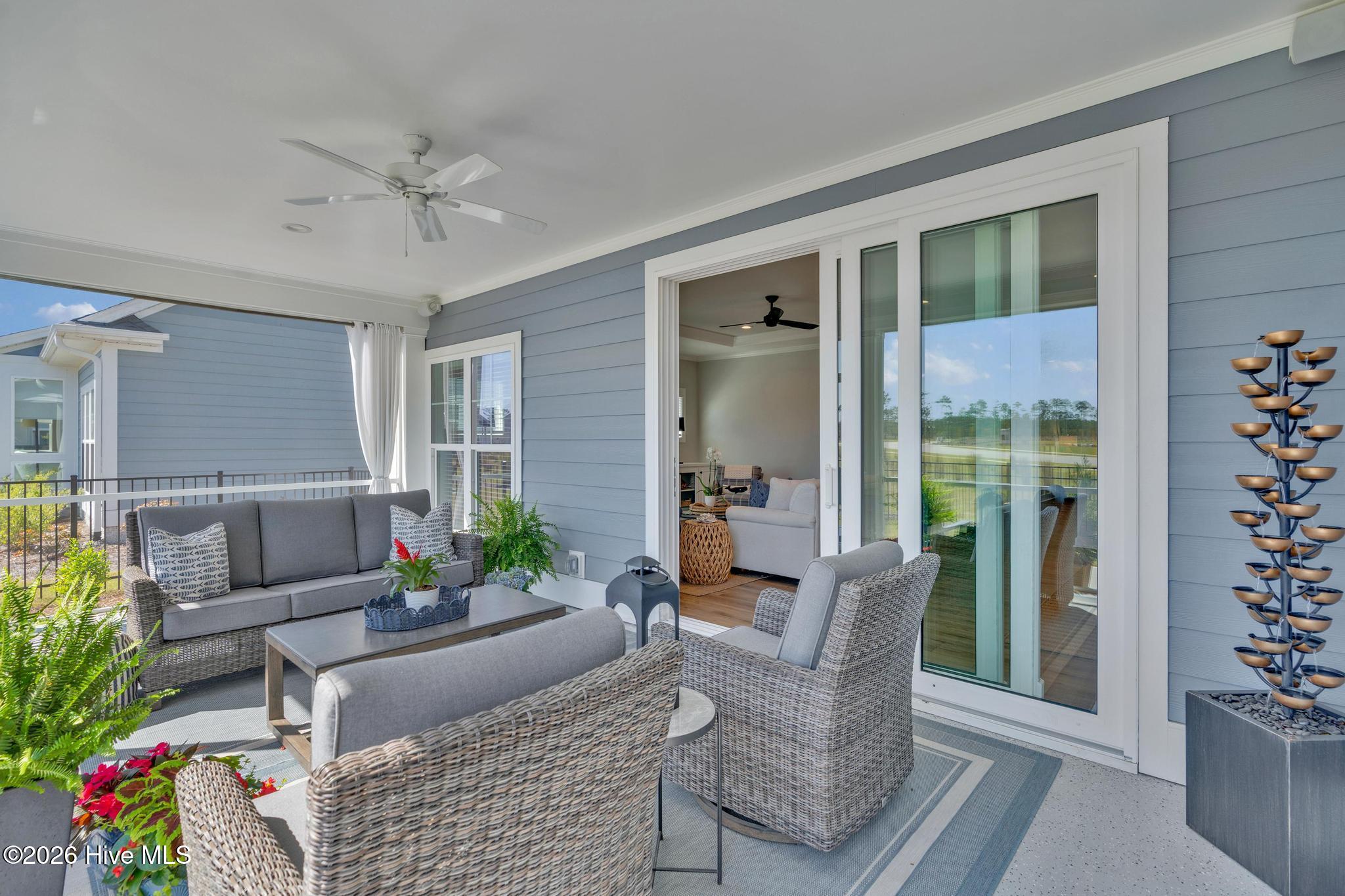 100567650 | Photo 38