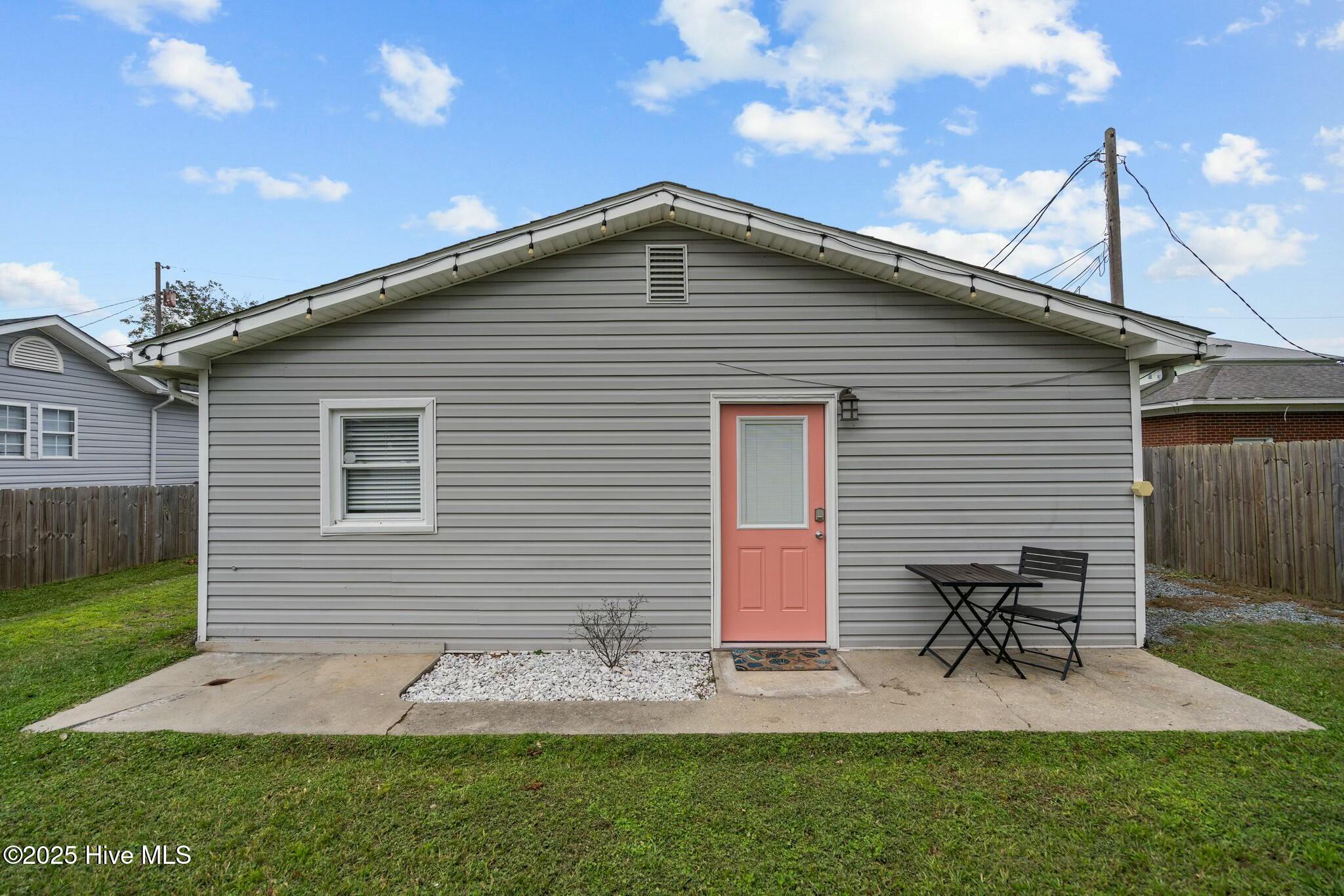 100503107 | Photo 26