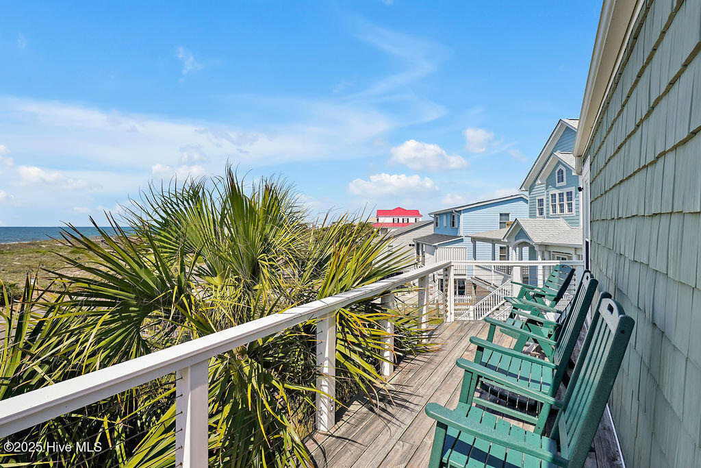 100508979 | Photo 44