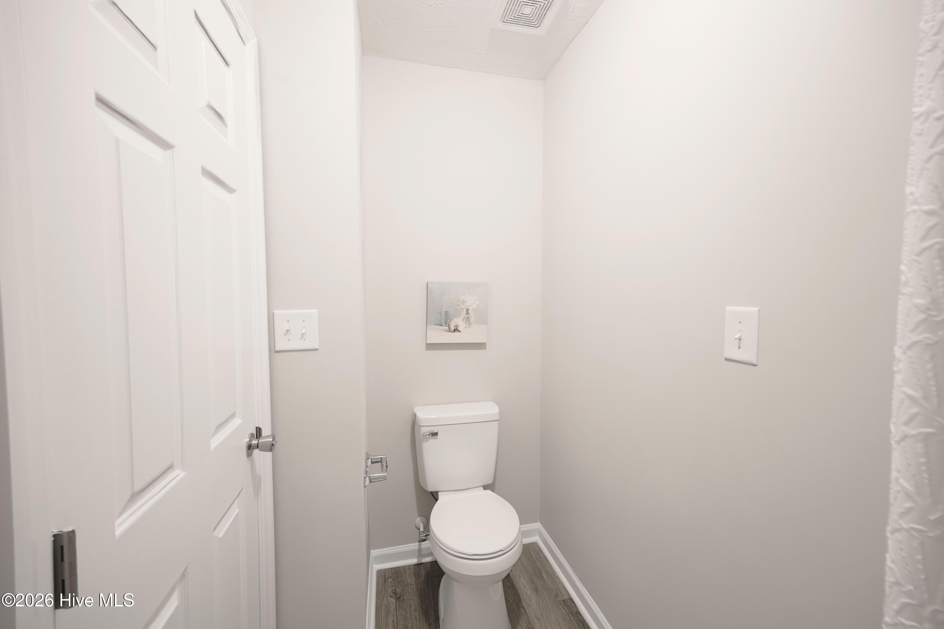 100570249 | Photo 27