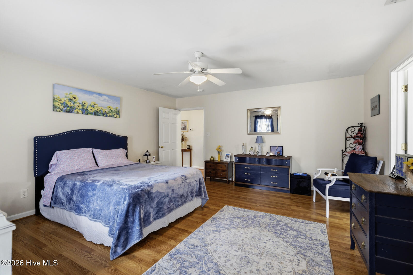 100557609 | Photo 13