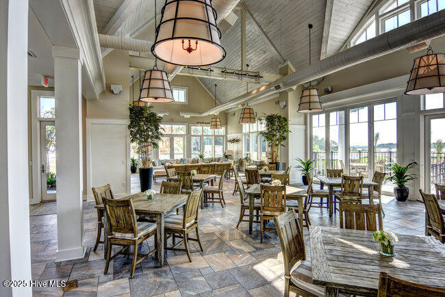 100504892 | Photo 39