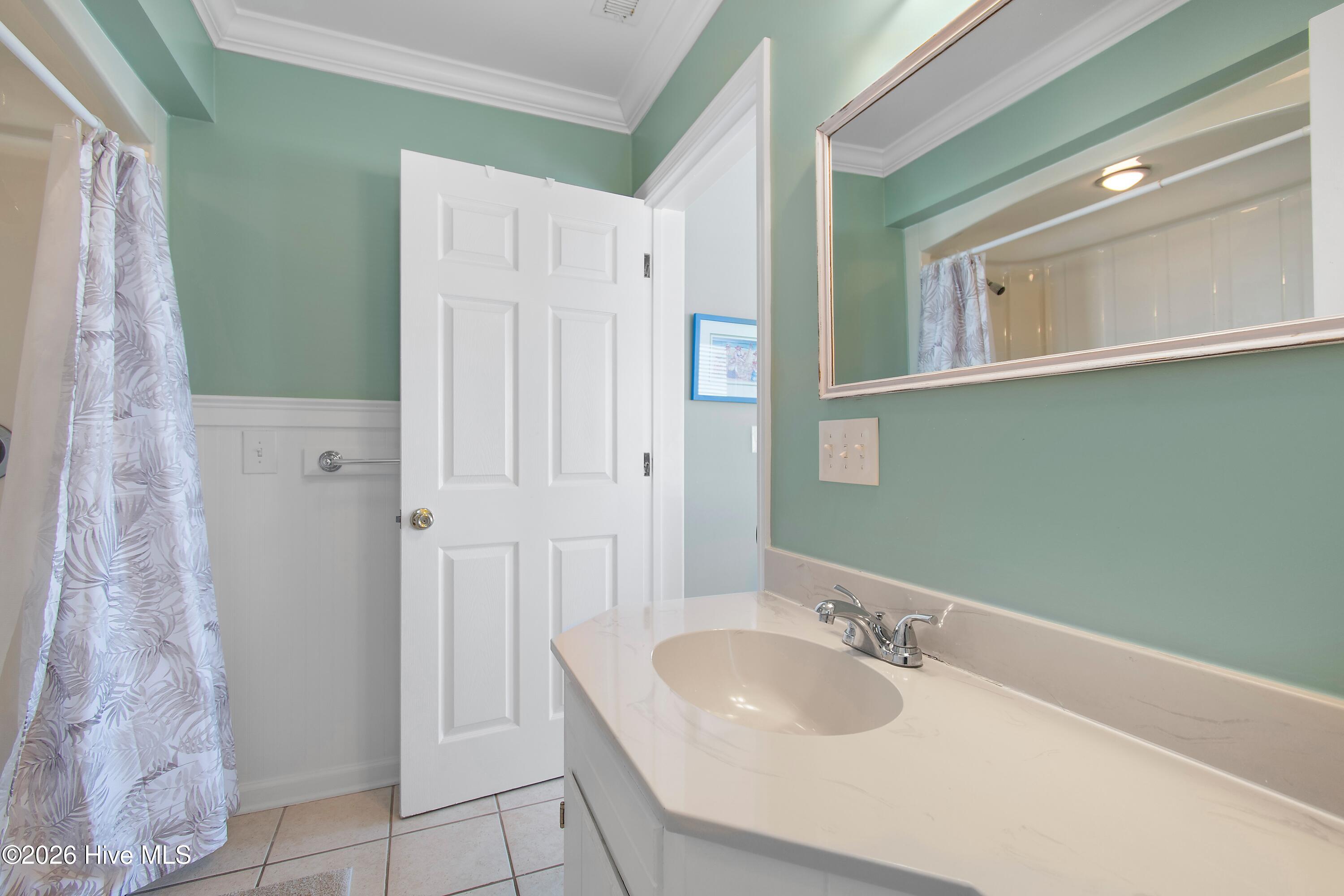 100566525 | Photo 45