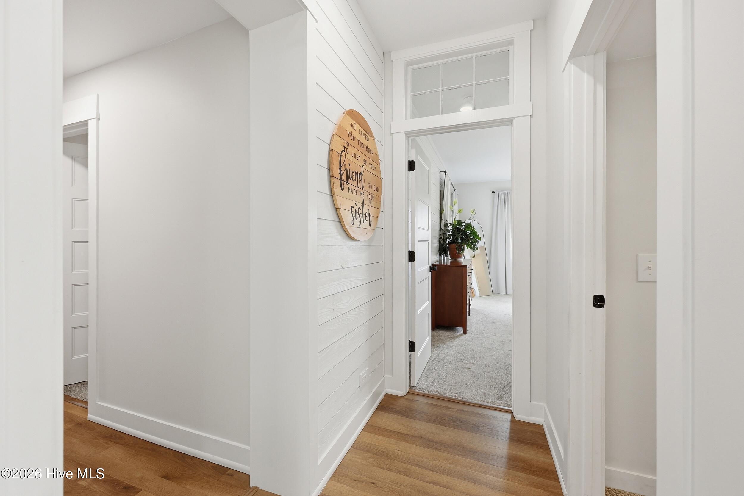 100562935 | Photo 22