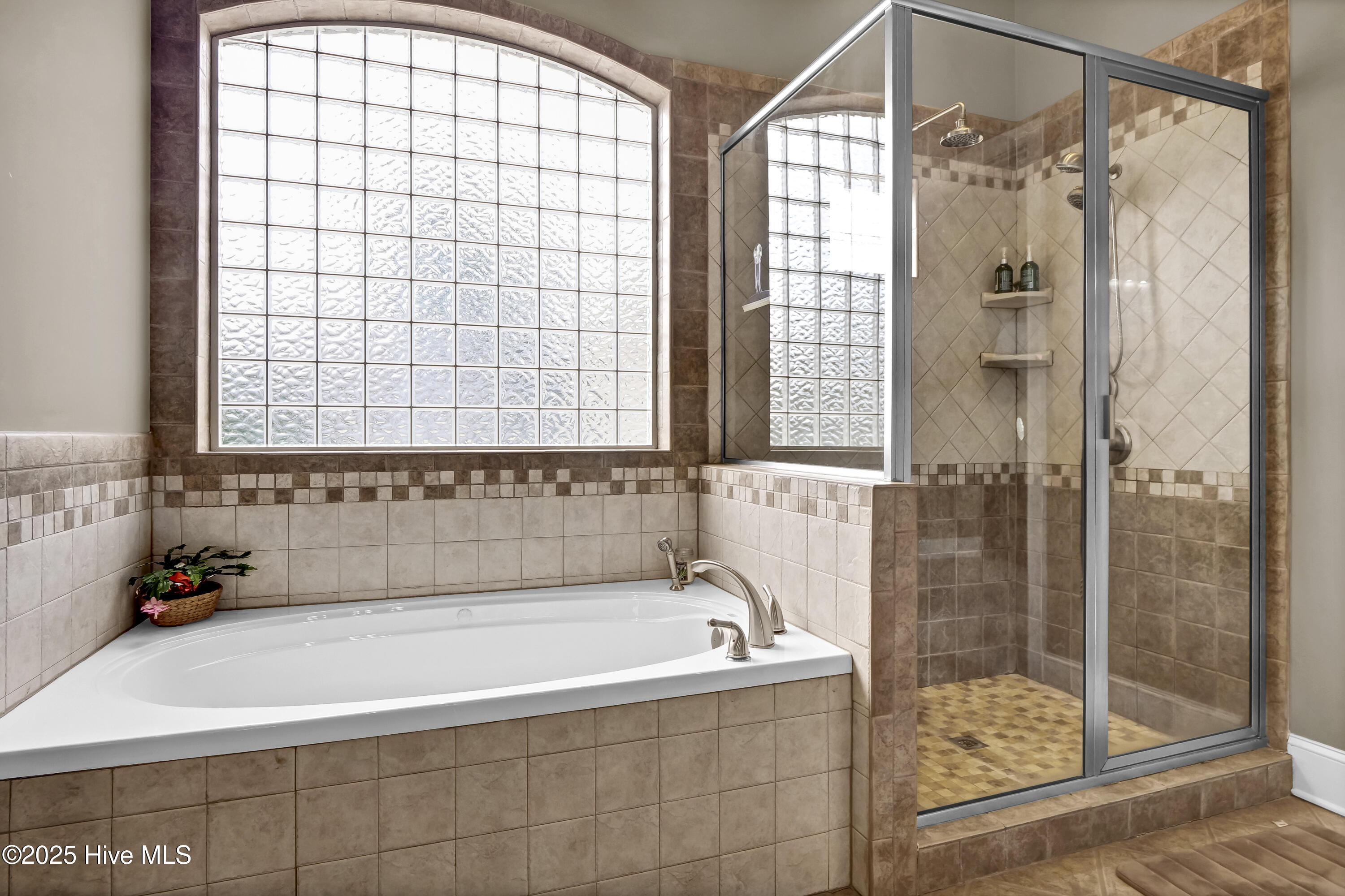 100494550 | Photo 32