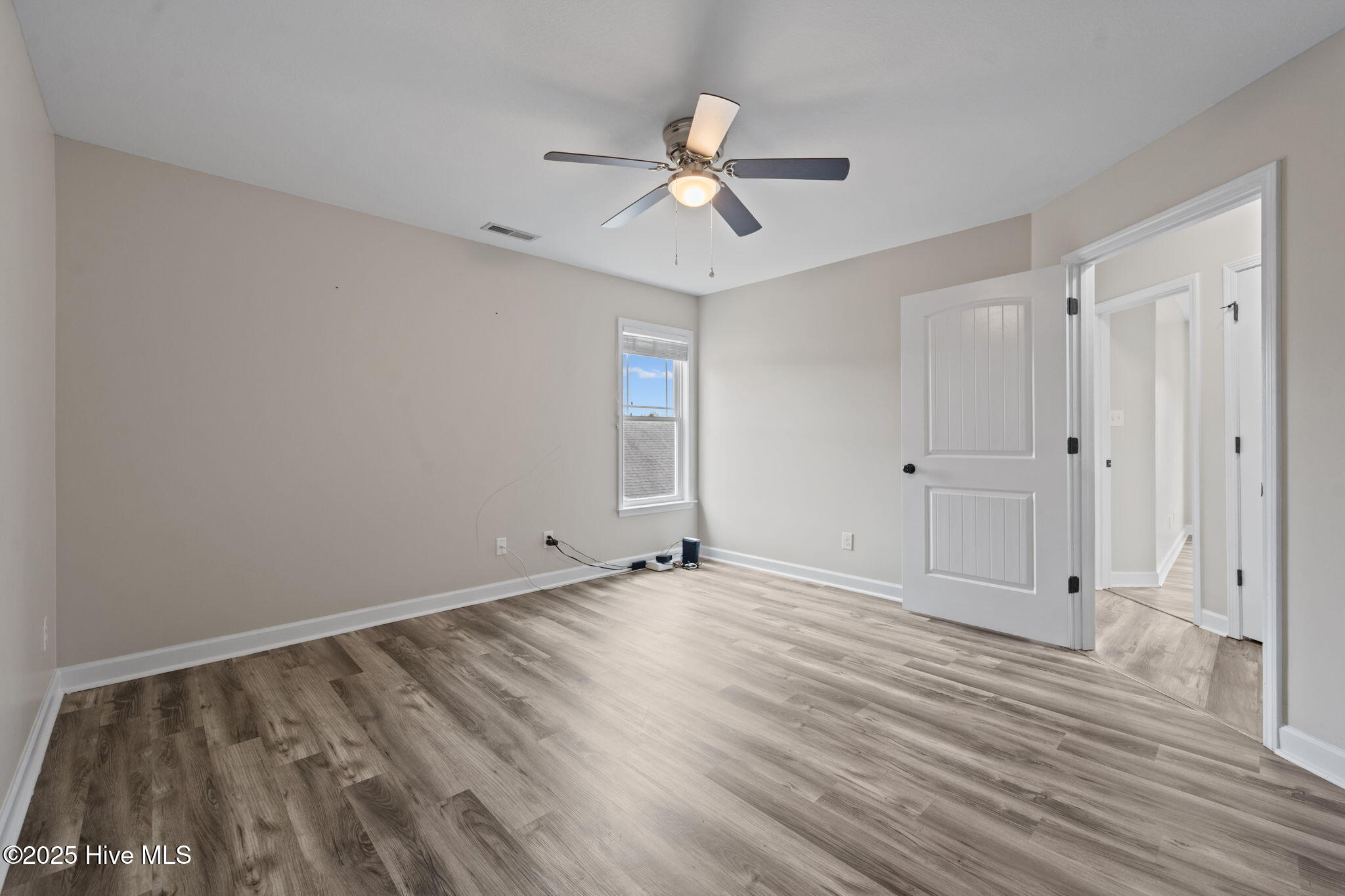 100546672 | Photo 36