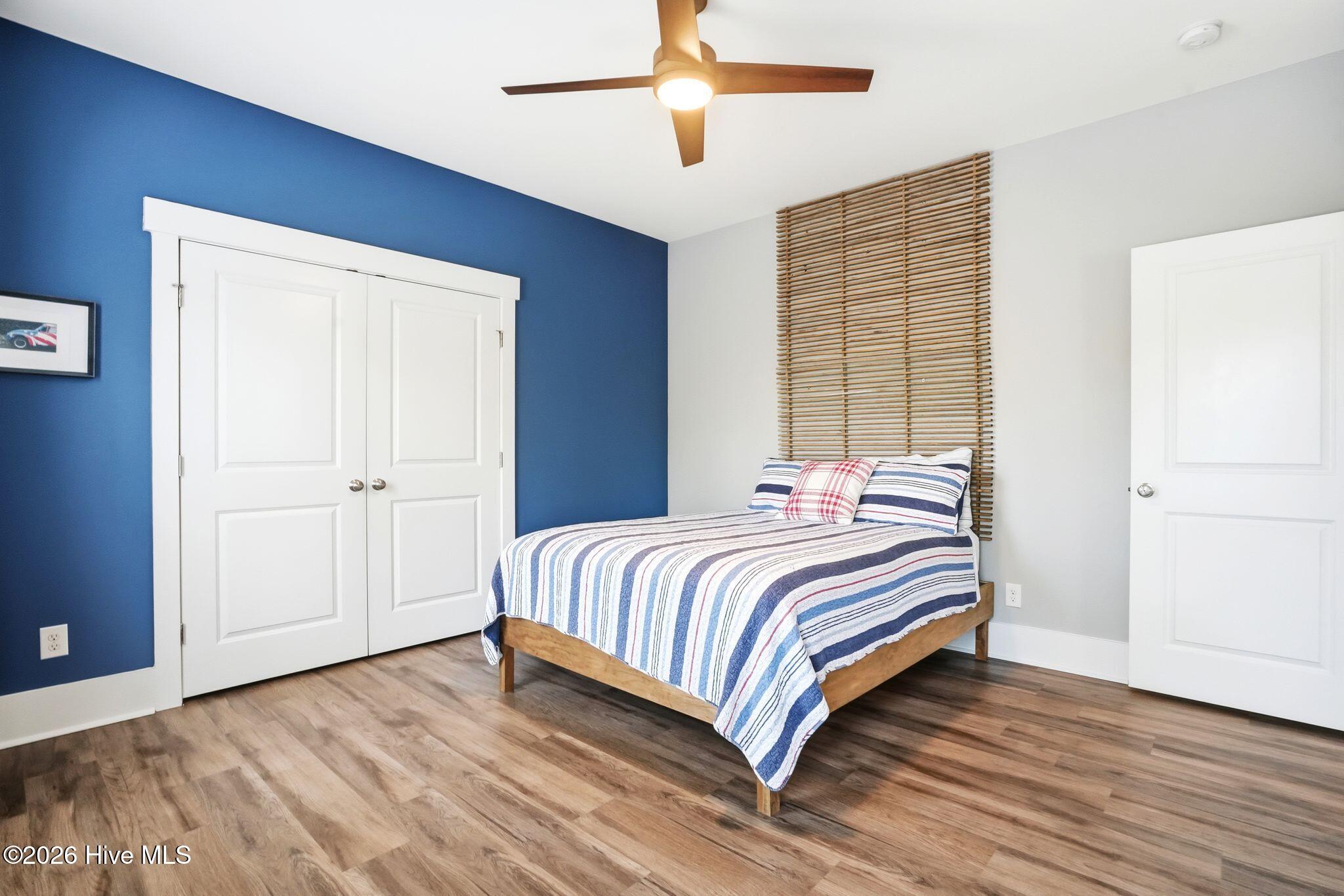 100565220 | Photo 46