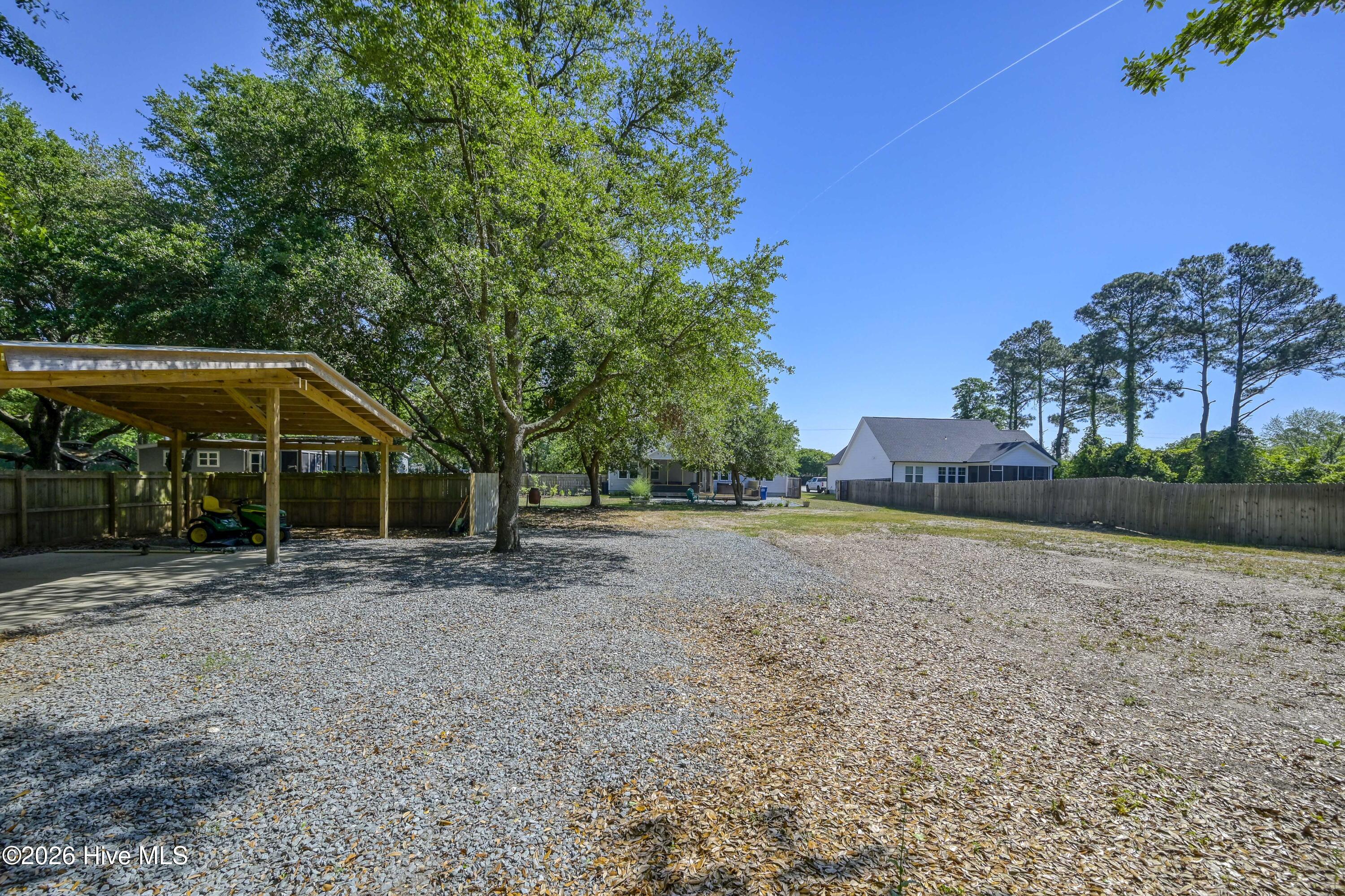 100569284 | Photo 48