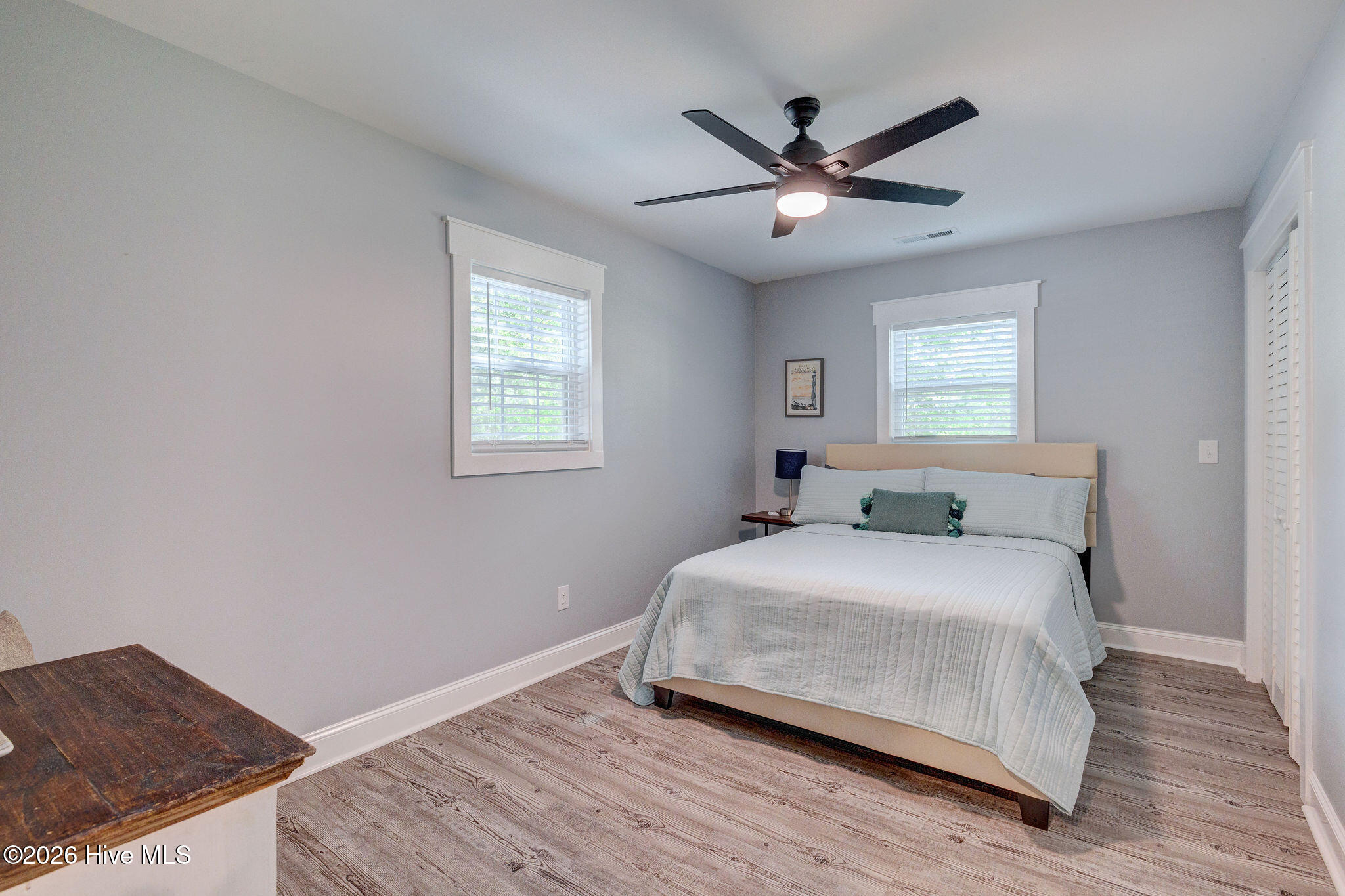 100558109 | Photo 41