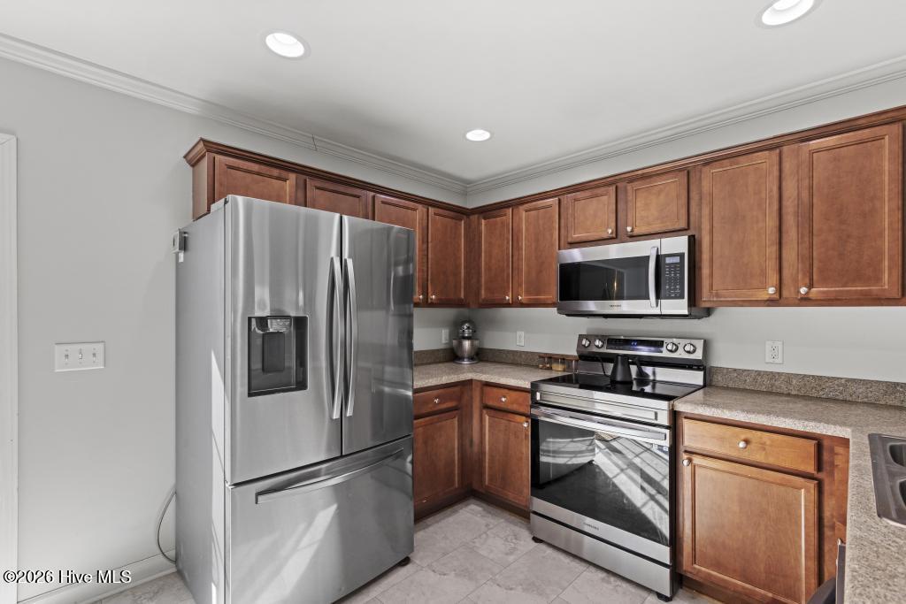 100555022 | Photo 14