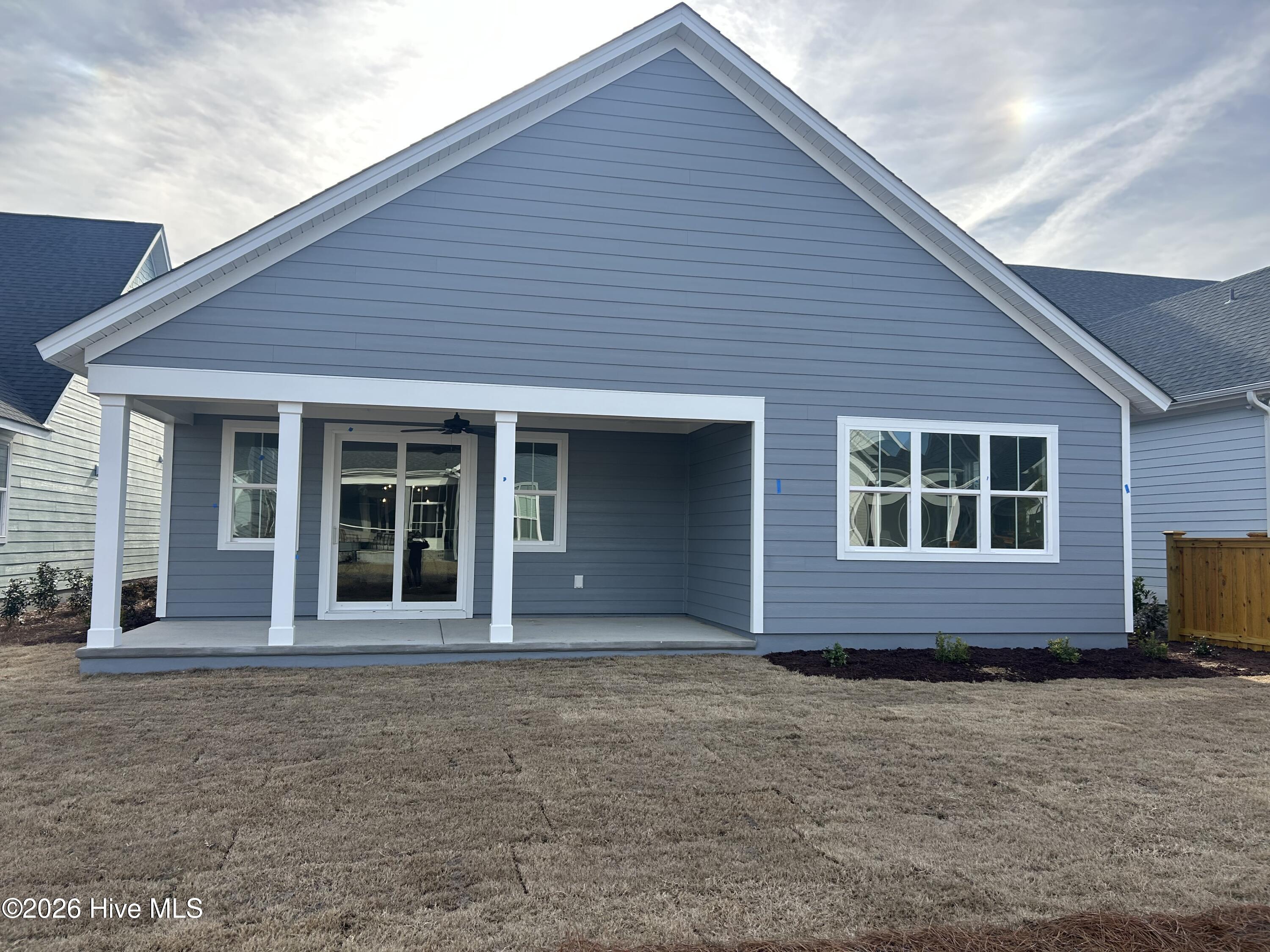 100545833 | Photo 13