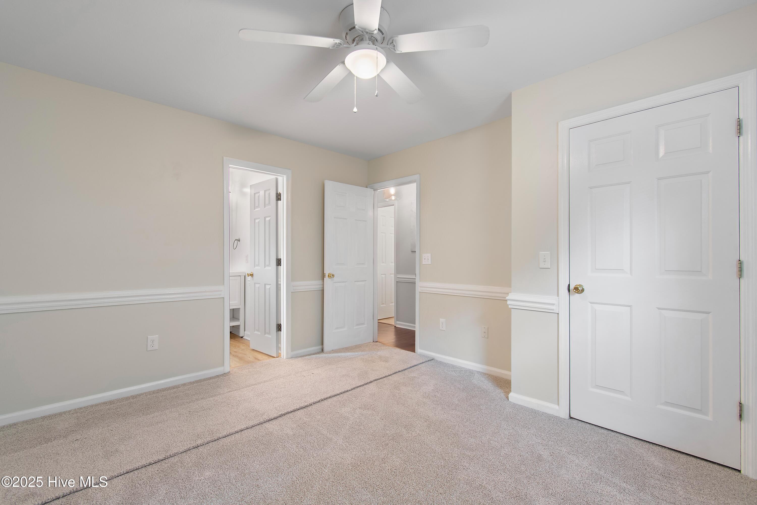 100532715 | Photo 18