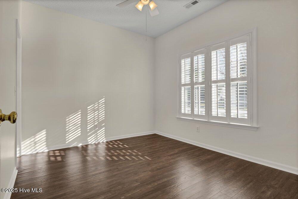 100547171 | Photo 22