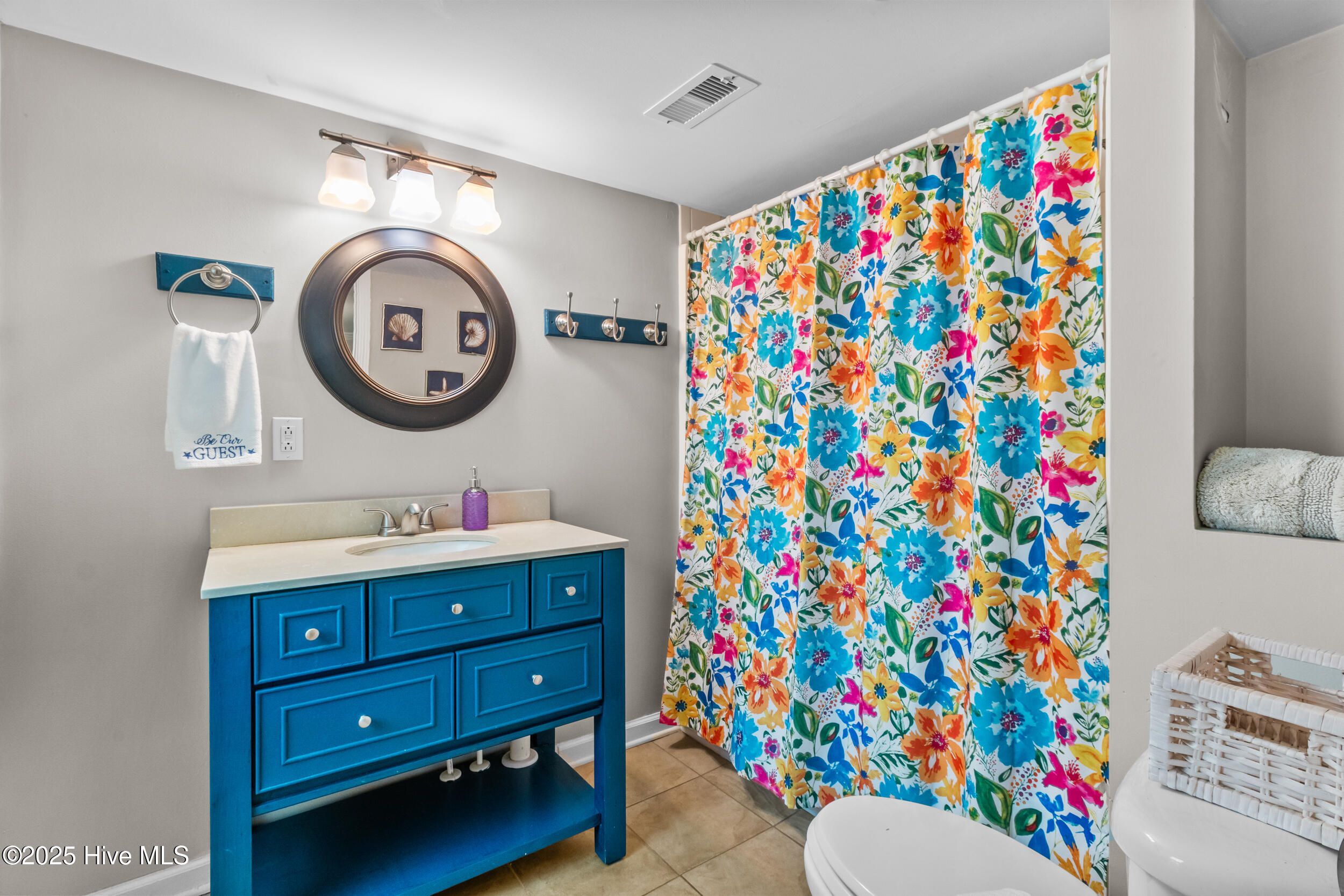 100524845 | Photo 24