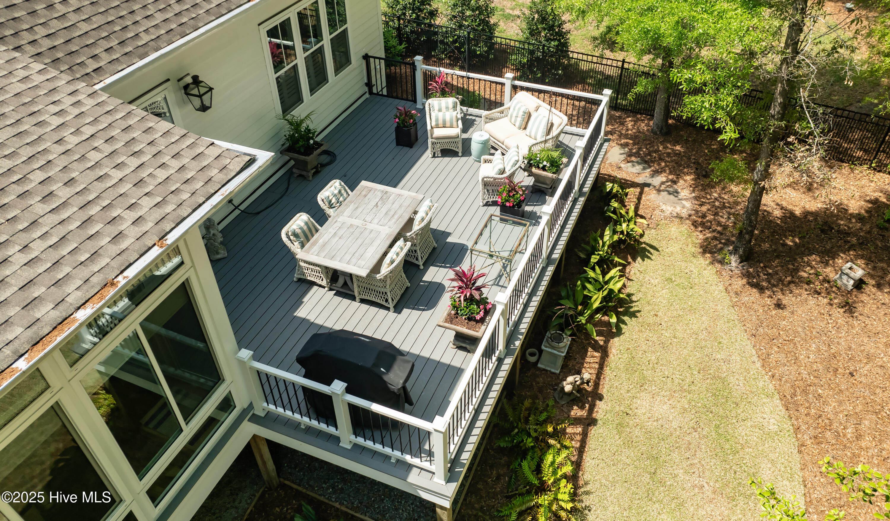 100534393 | Photo 55