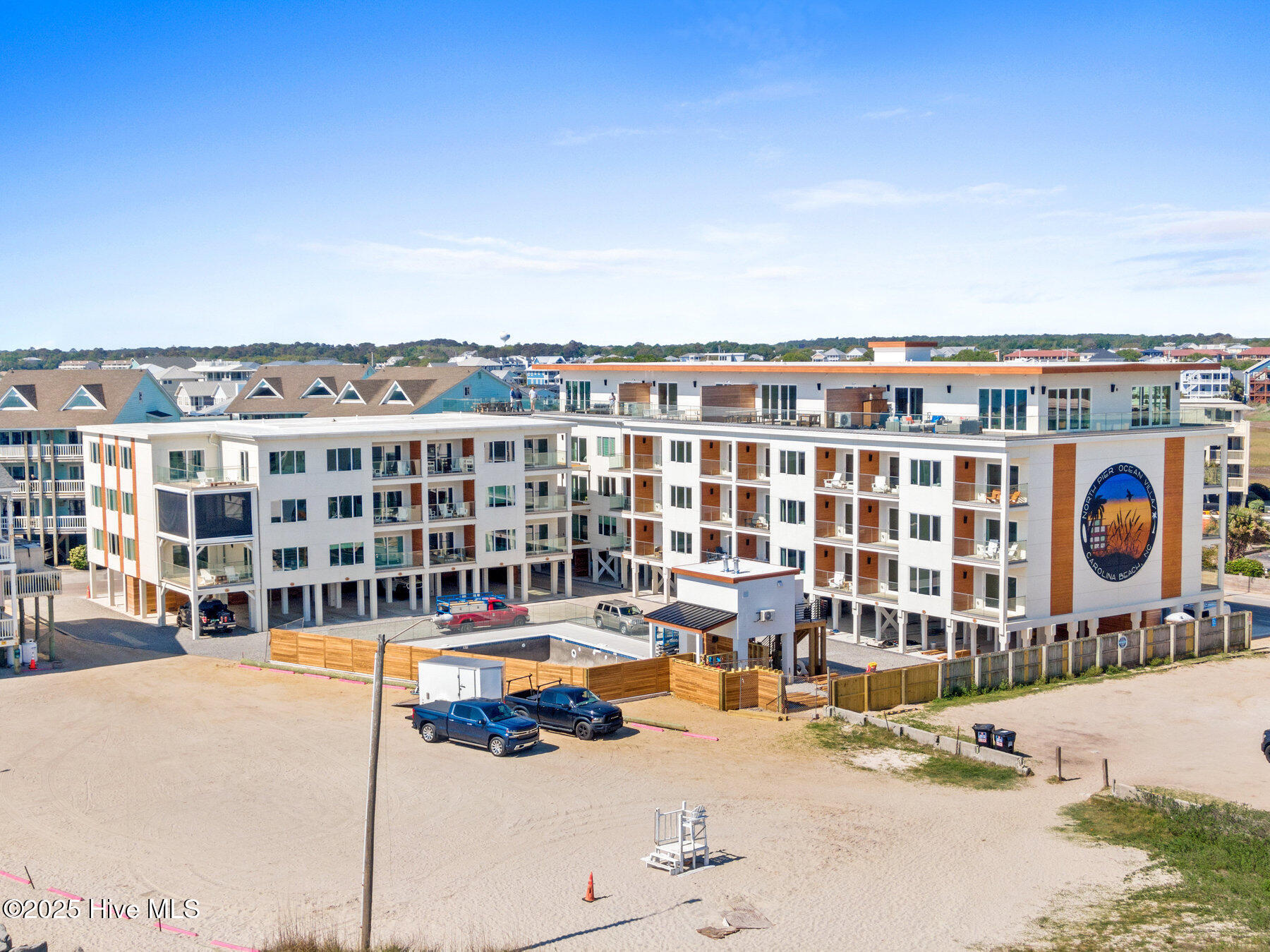 100510467 | Photo 26