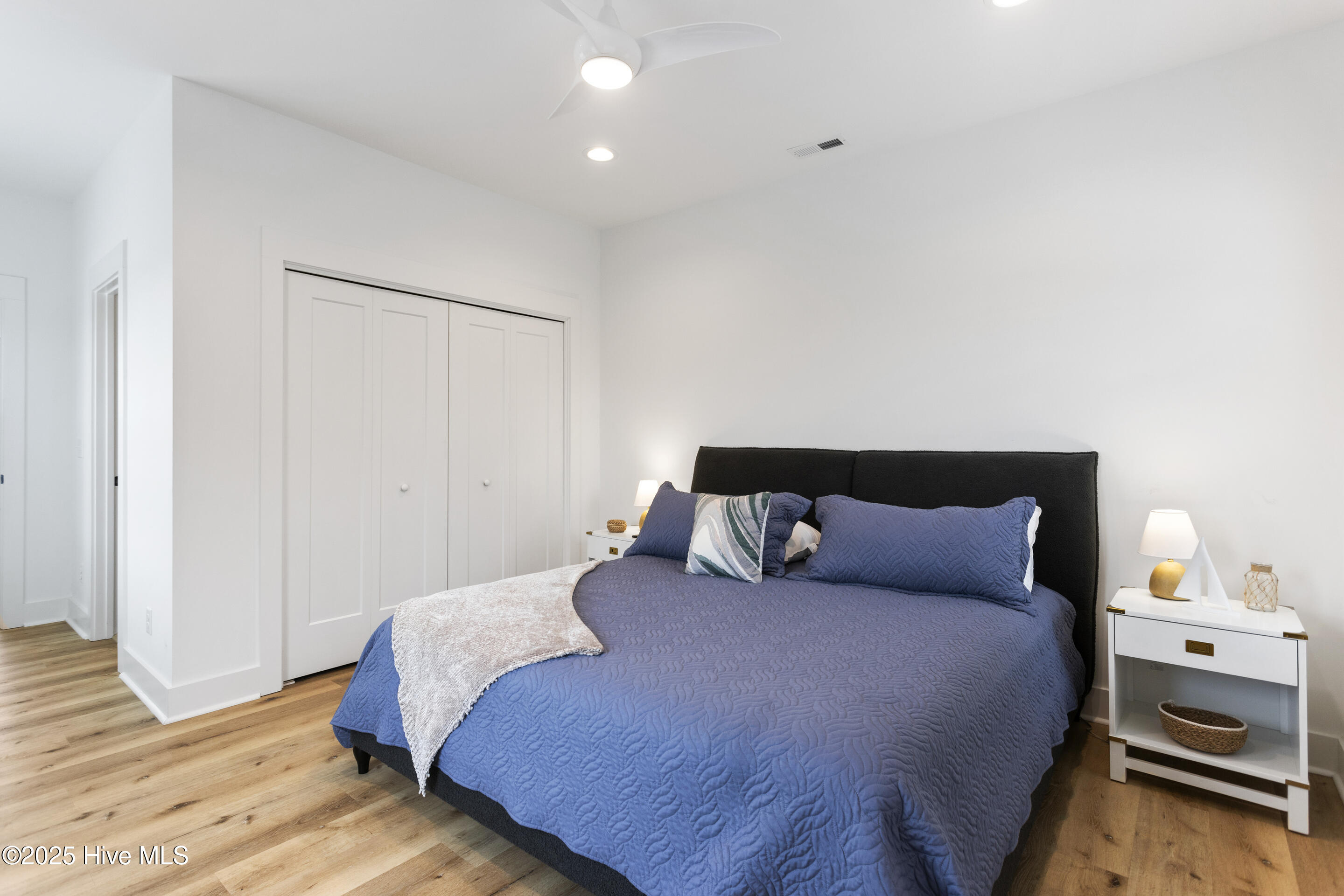 100521314 | Photo 32