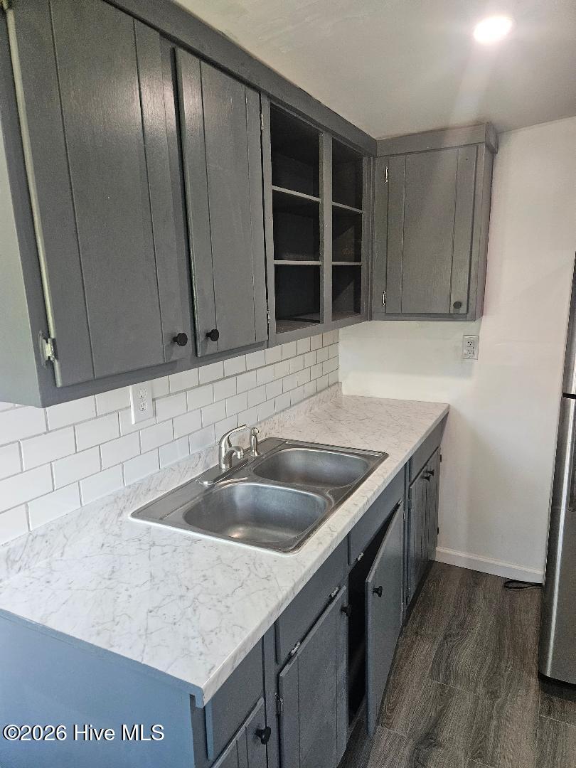 100569562 | Photo 27