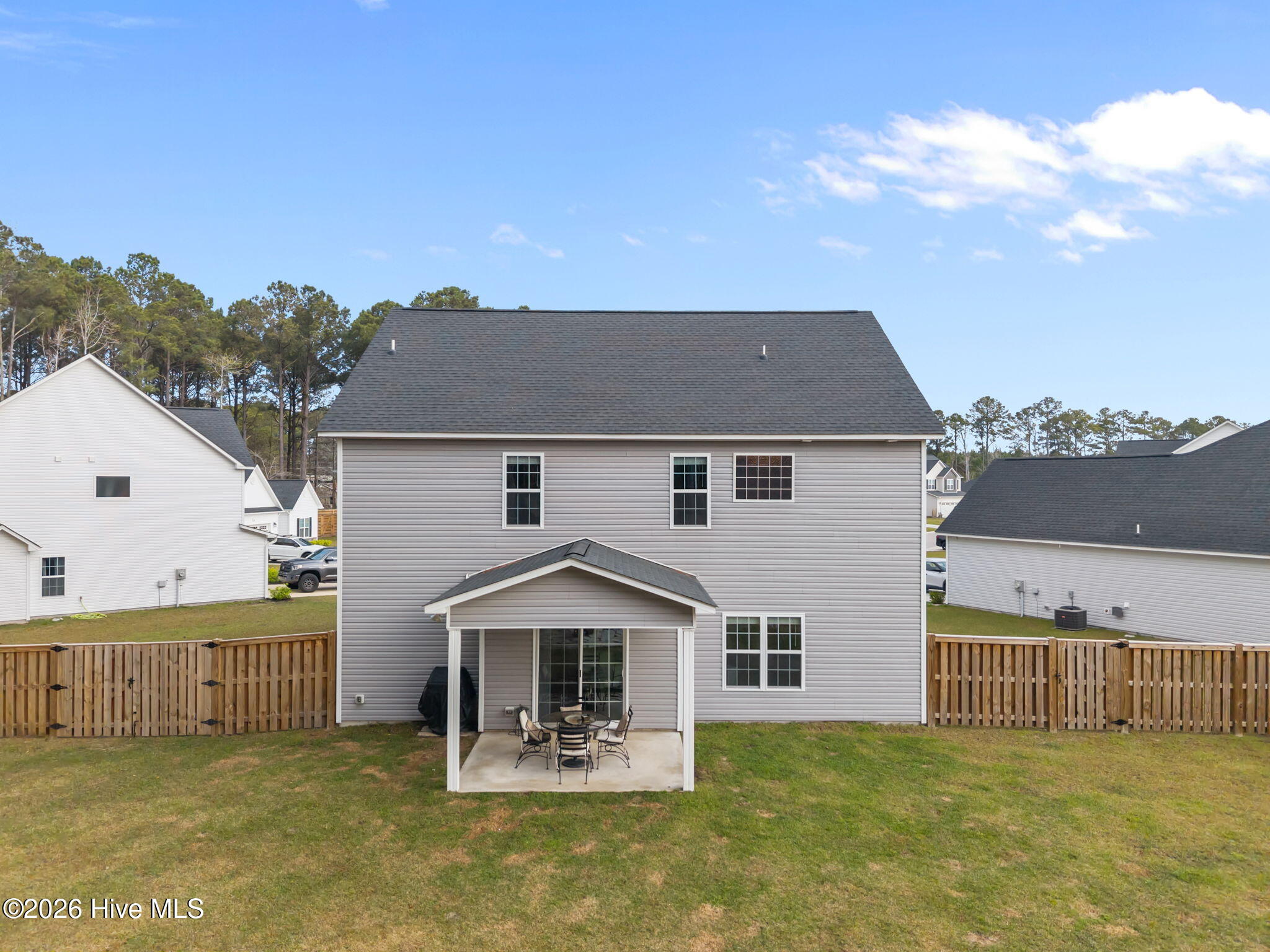 100563779 | Photo 37