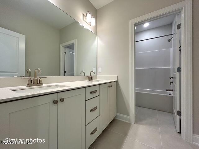 100558405 | Photo 67