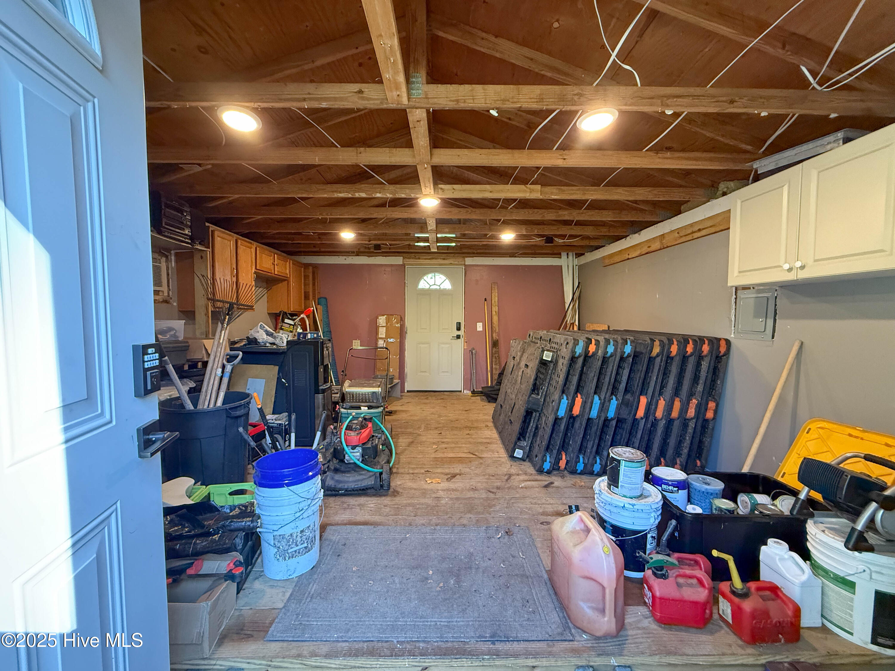 100537869 | Photo 52