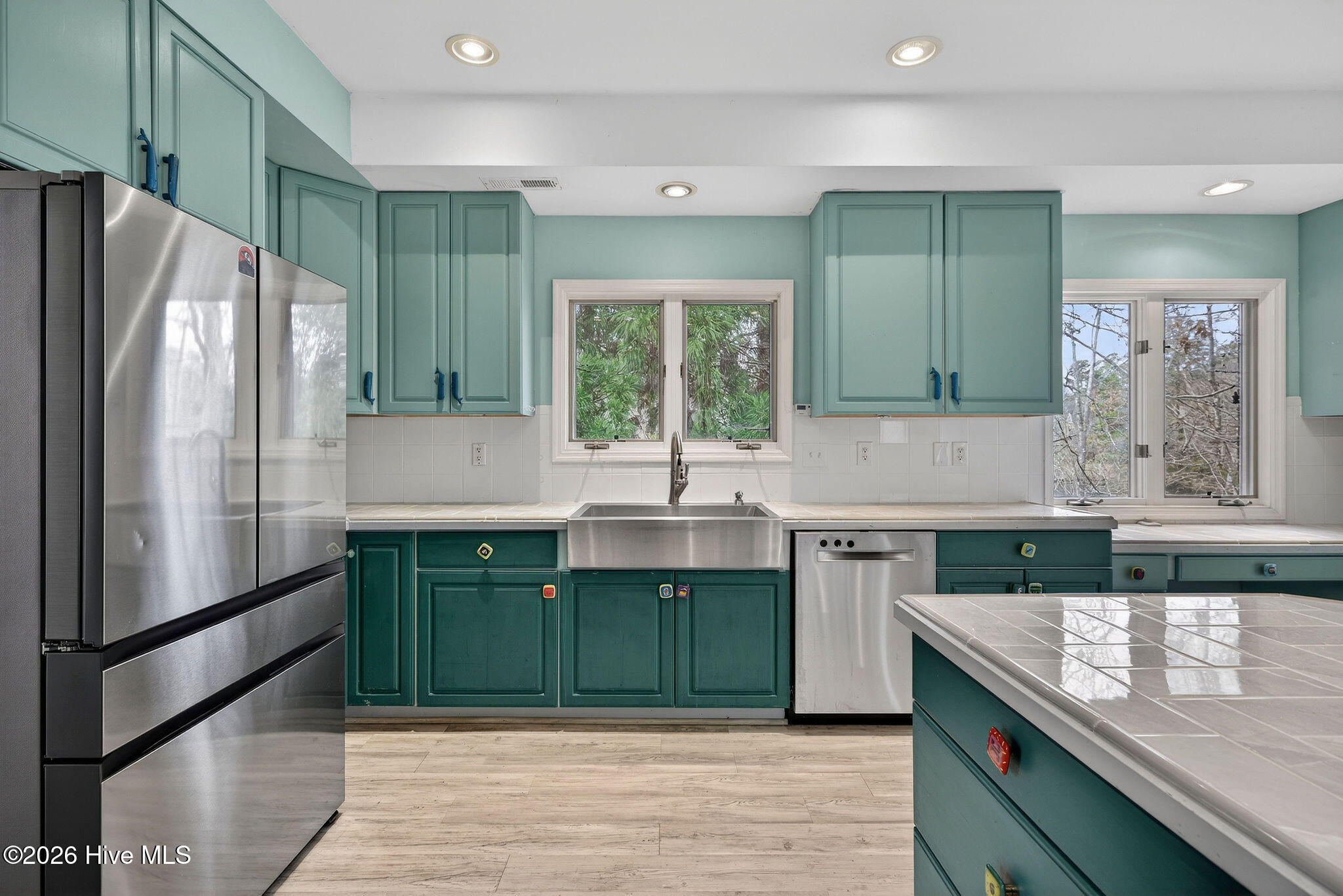 100556345 | Photo 25