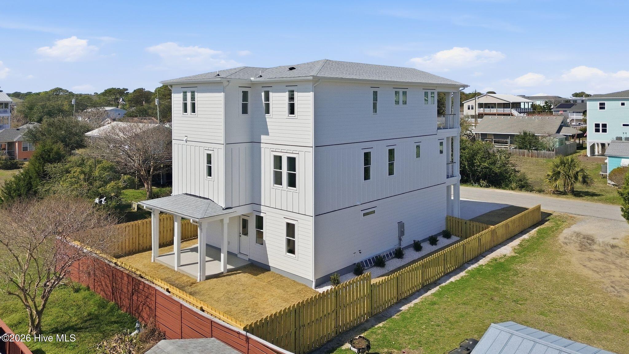 100558491 | Photo 82