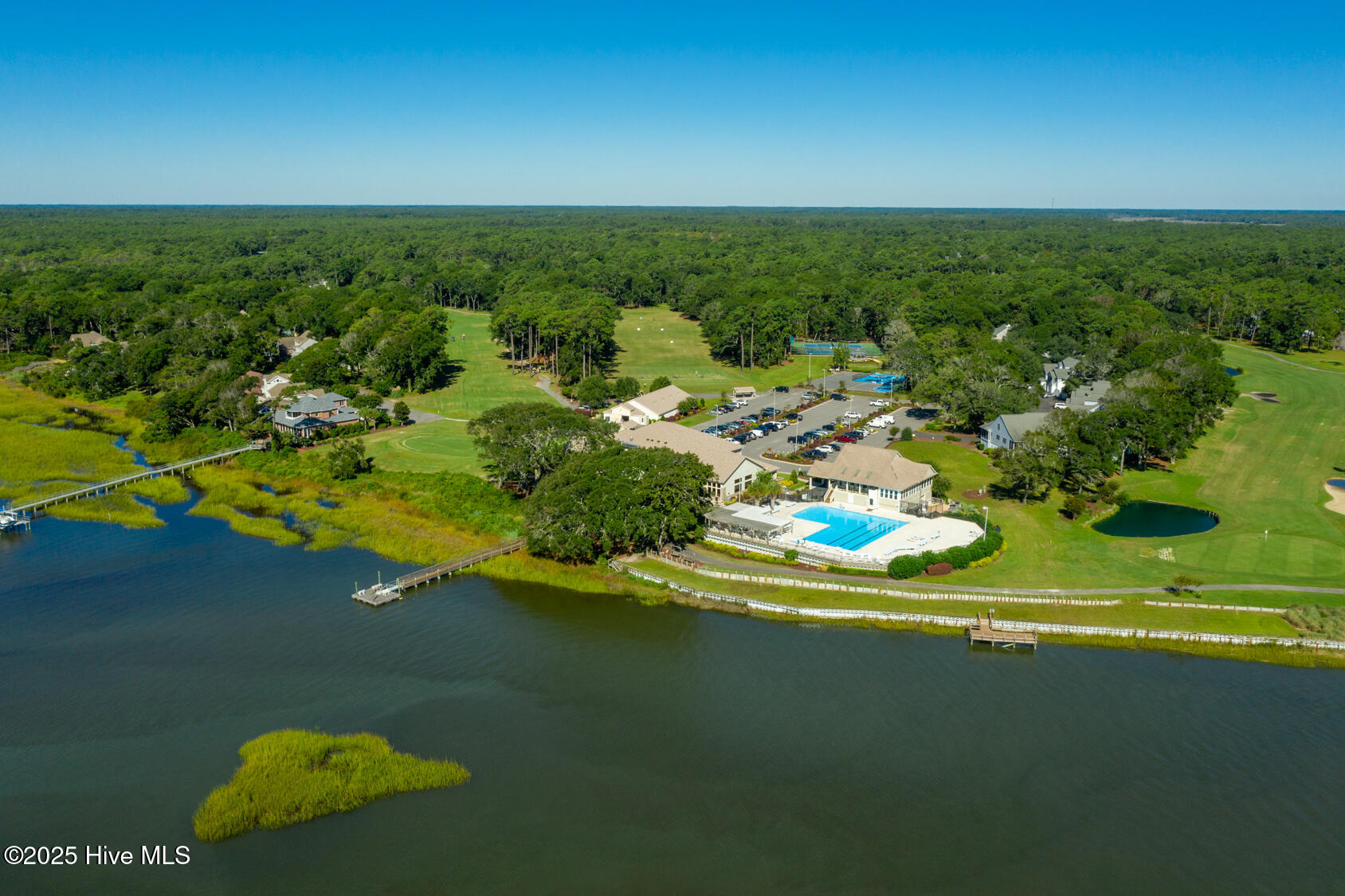 100543941 | Photo 53