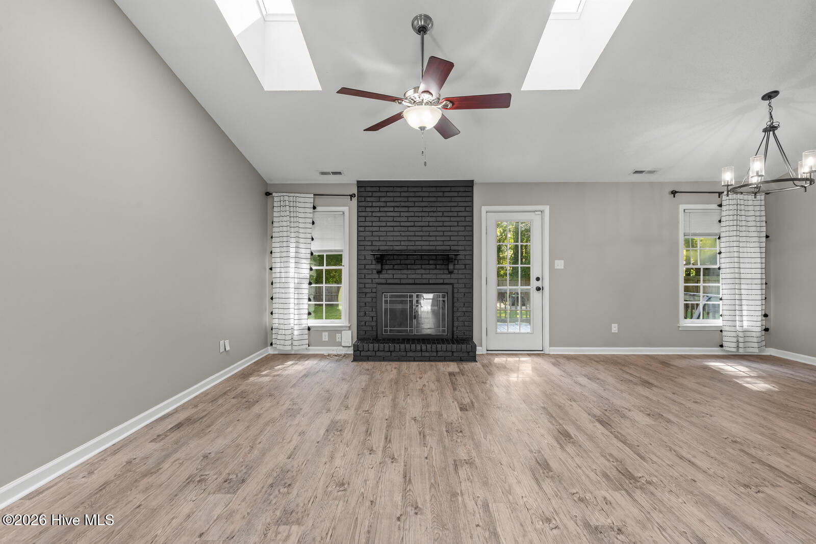 182 Raintree Circle, Jacksonville, NC 28540 – photo 4: raintree-6